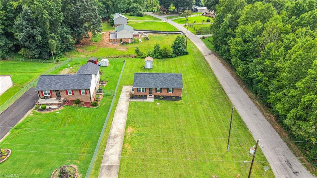 5006 Woodsboro Lane, Winston-Salem