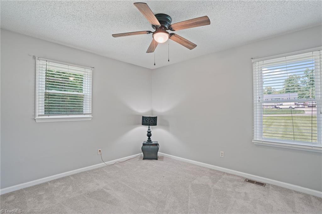 5006 Woodsboro Lane, Winston-Salem