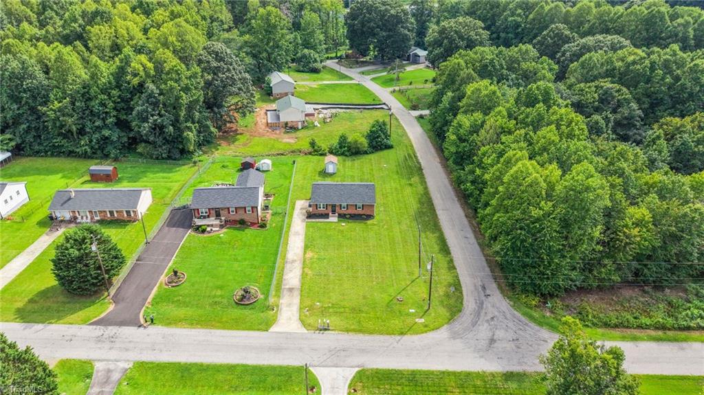 5006 Woodsboro Lane, Winston-Salem