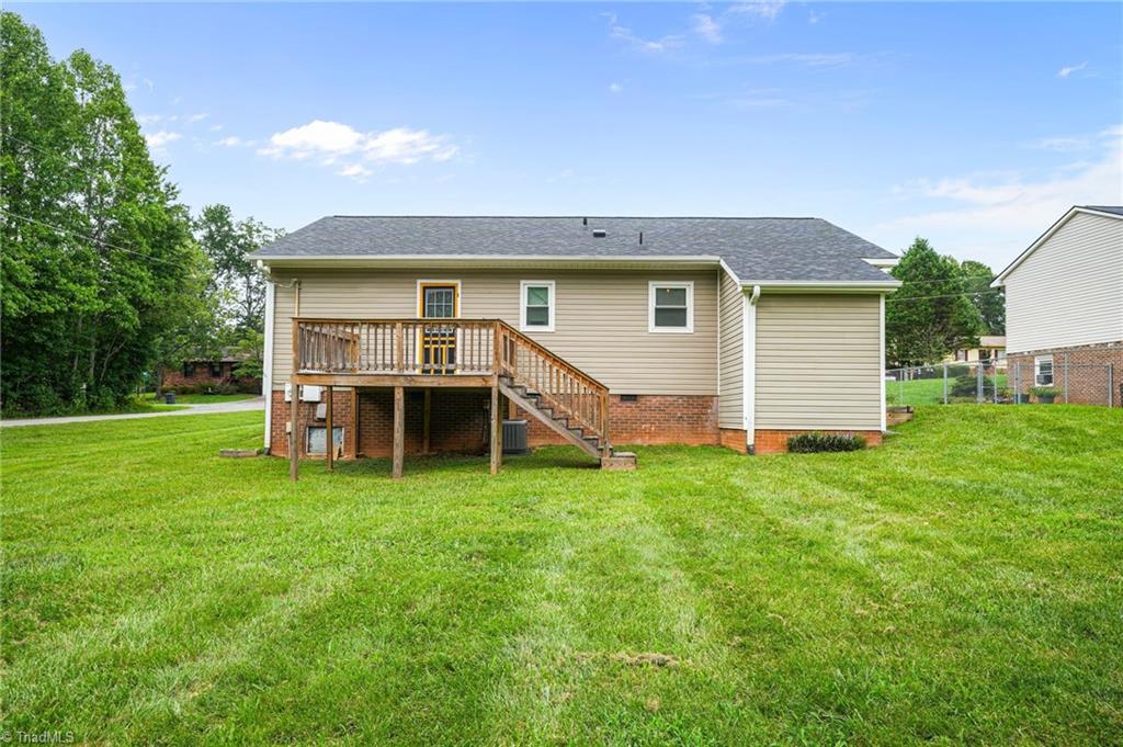 5006 Woodsboro Lane, Winston-Salem