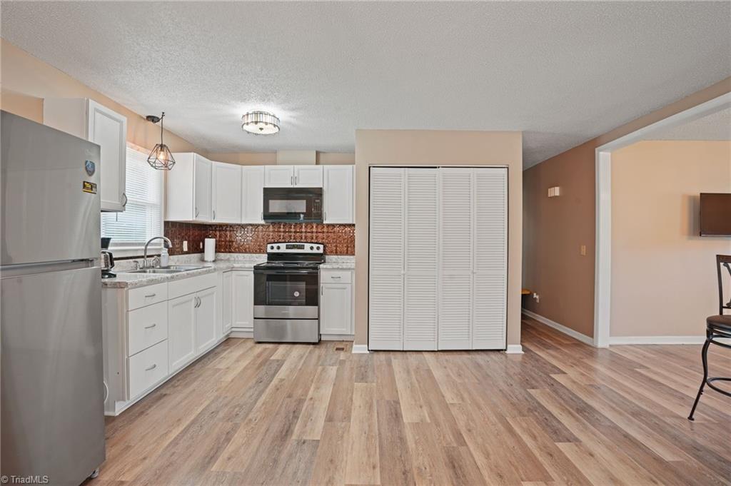 5006 Woodsboro Lane, Winston-Salem