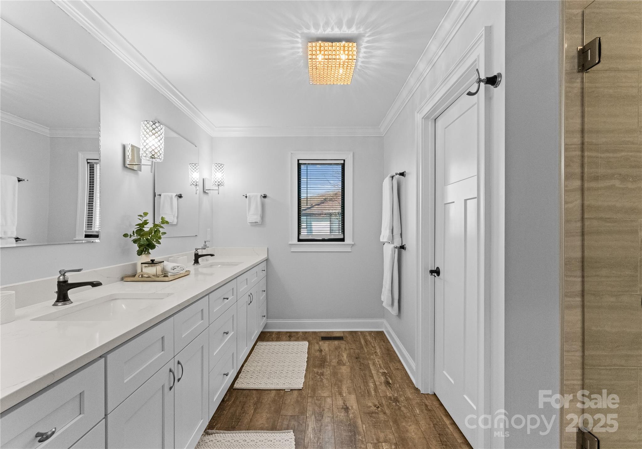 111 Breezeview Place