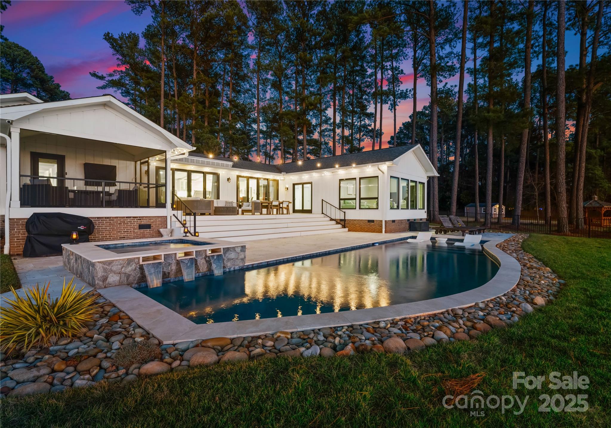 111 Breezeview Place