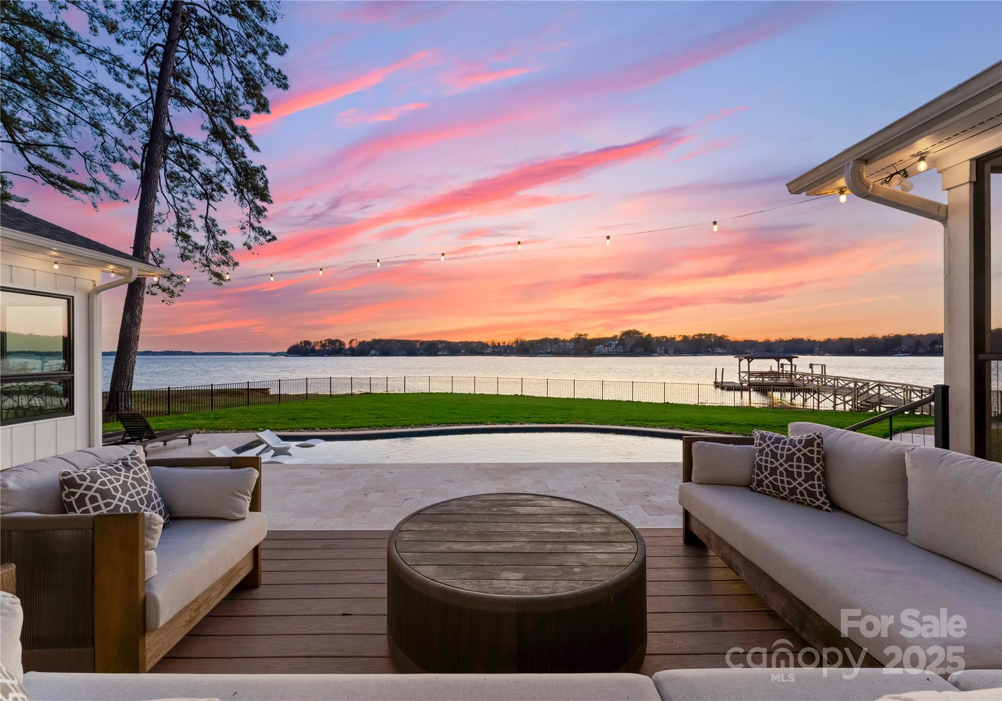 111 Breezeview Place