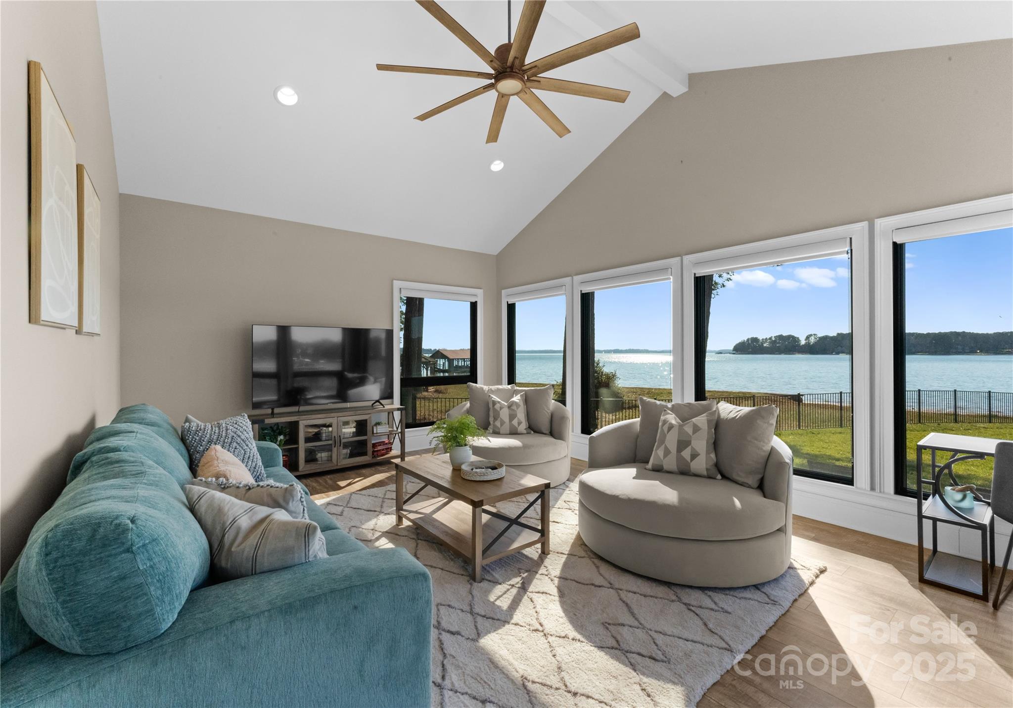 111 Breezeview Place