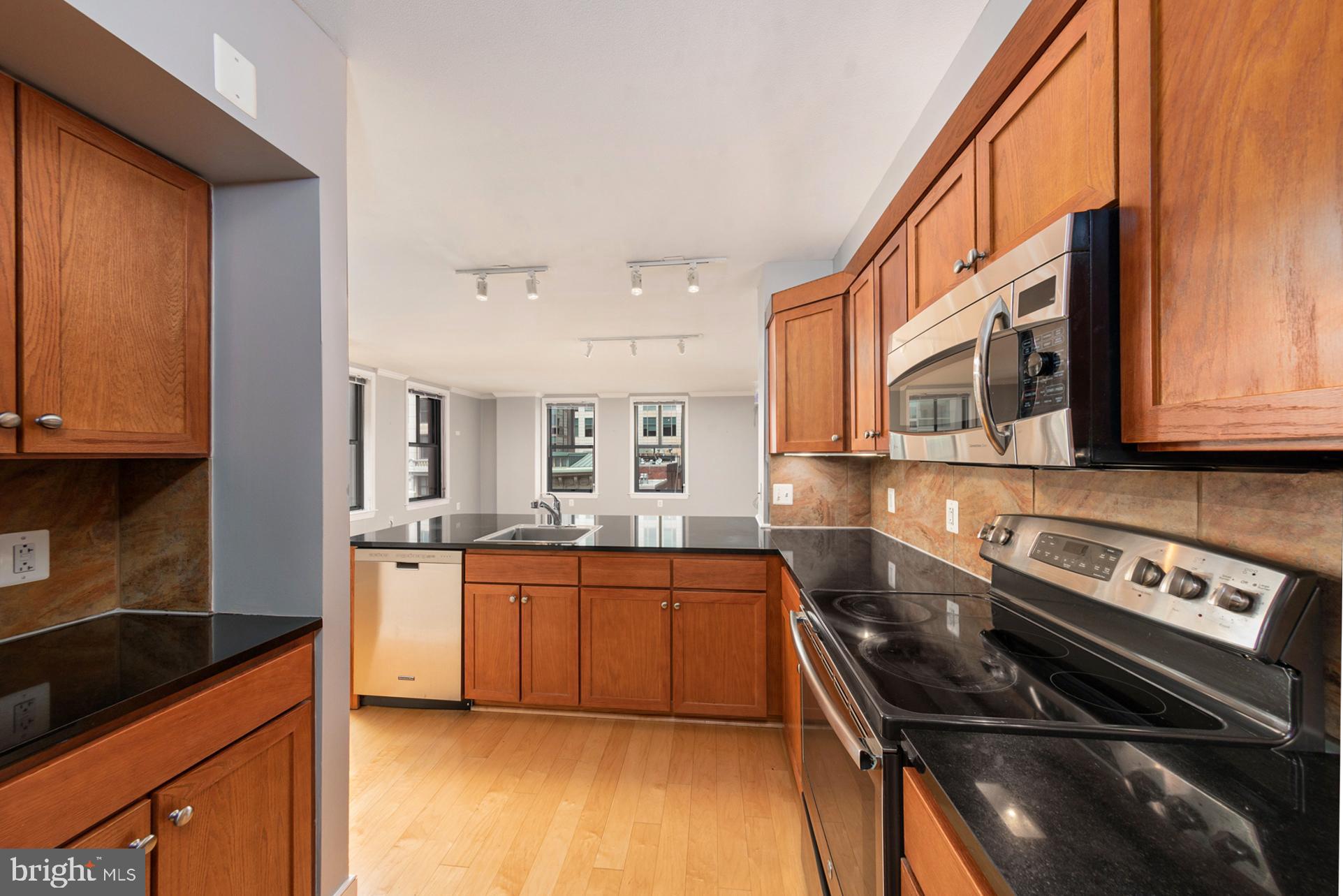 616 E E STREET NW 719