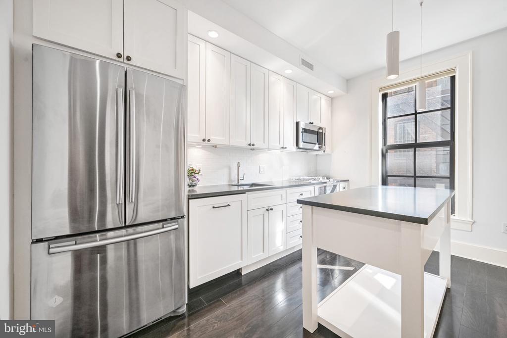 1011 M STREET NW 306