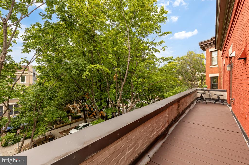 1935 17TH STREET NW Unit: 5