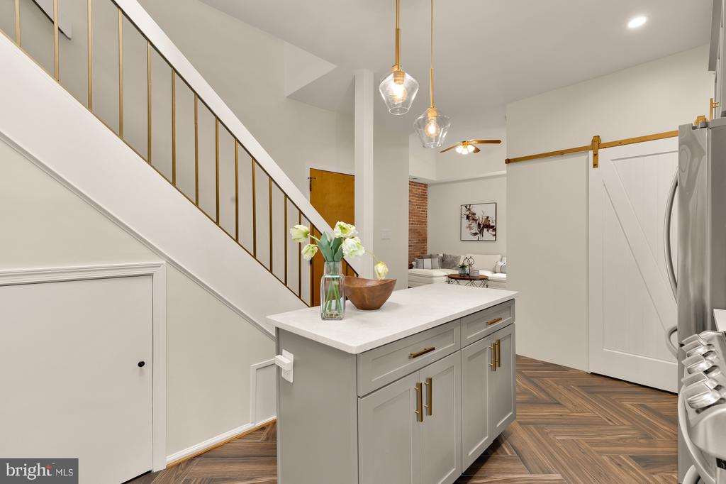 1935 17TH STREET NW Unit: 5