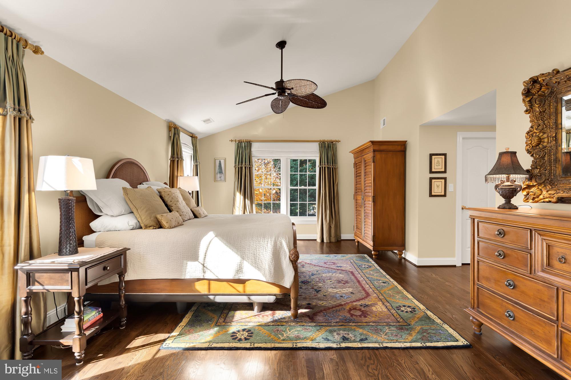 1257 NEW BEDFORD LANE