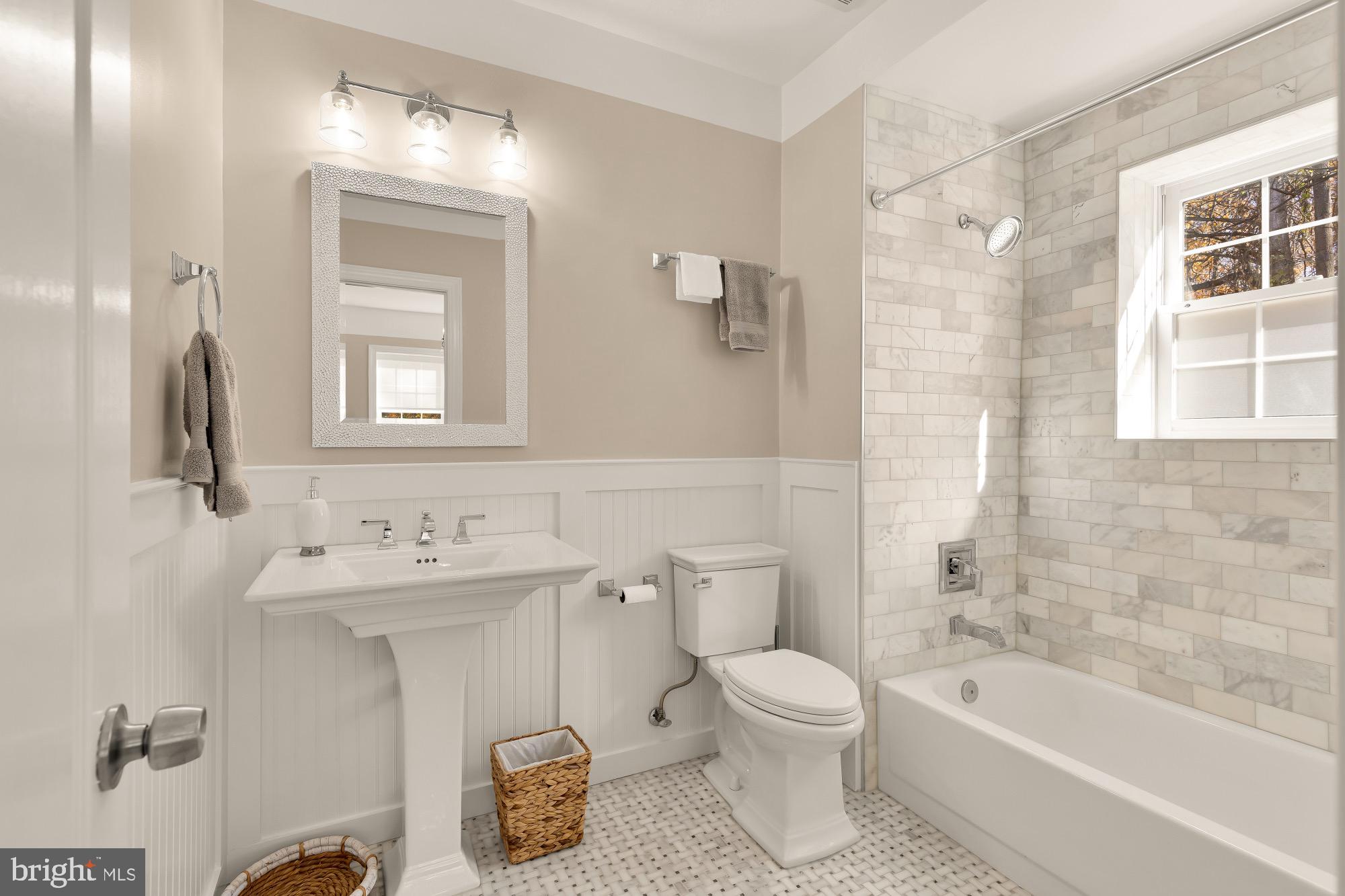 1257 NEW BEDFORD LANE