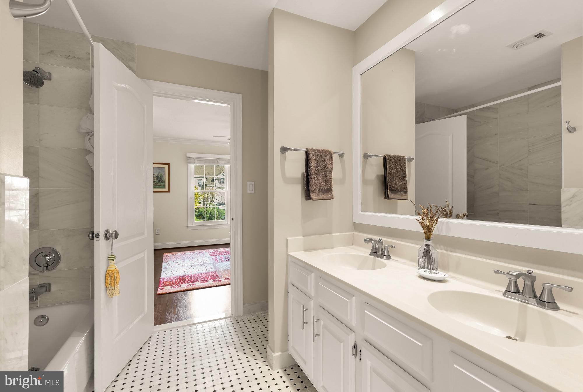 1257 NEW BEDFORD LANE