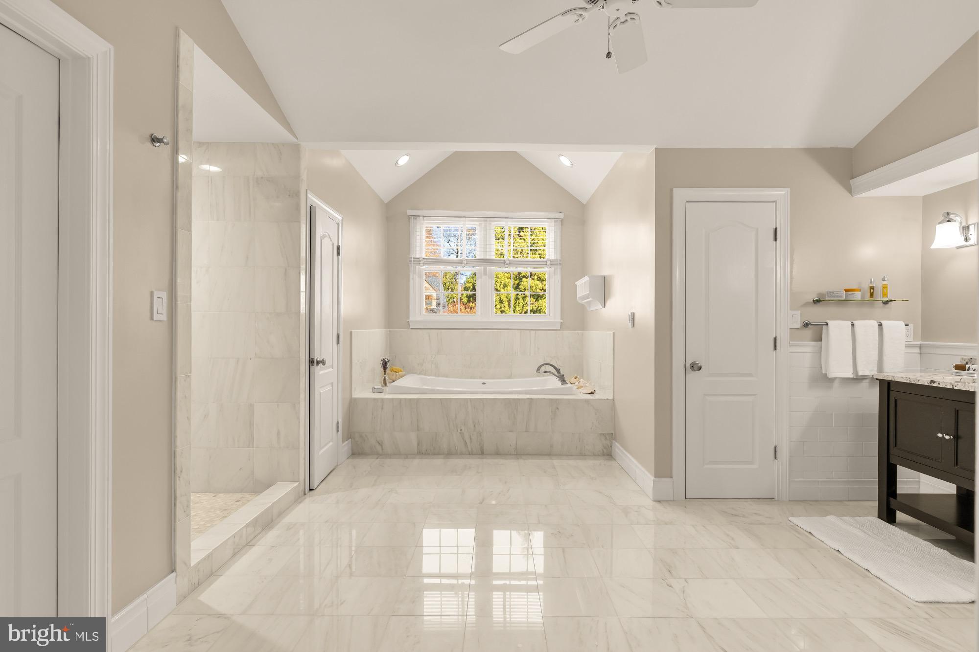 1257 NEW BEDFORD LANE