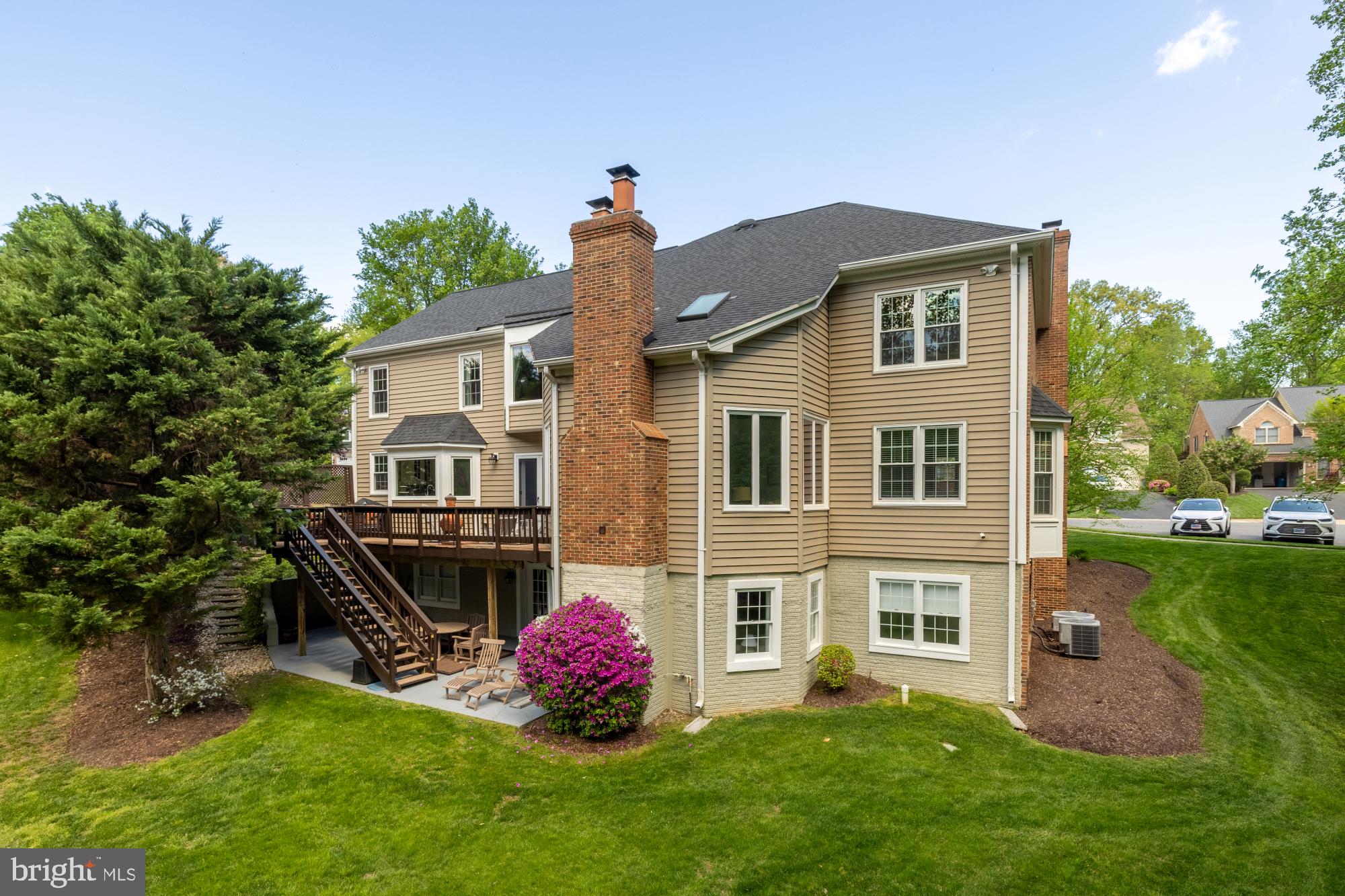 1257 NEW BEDFORD LANE