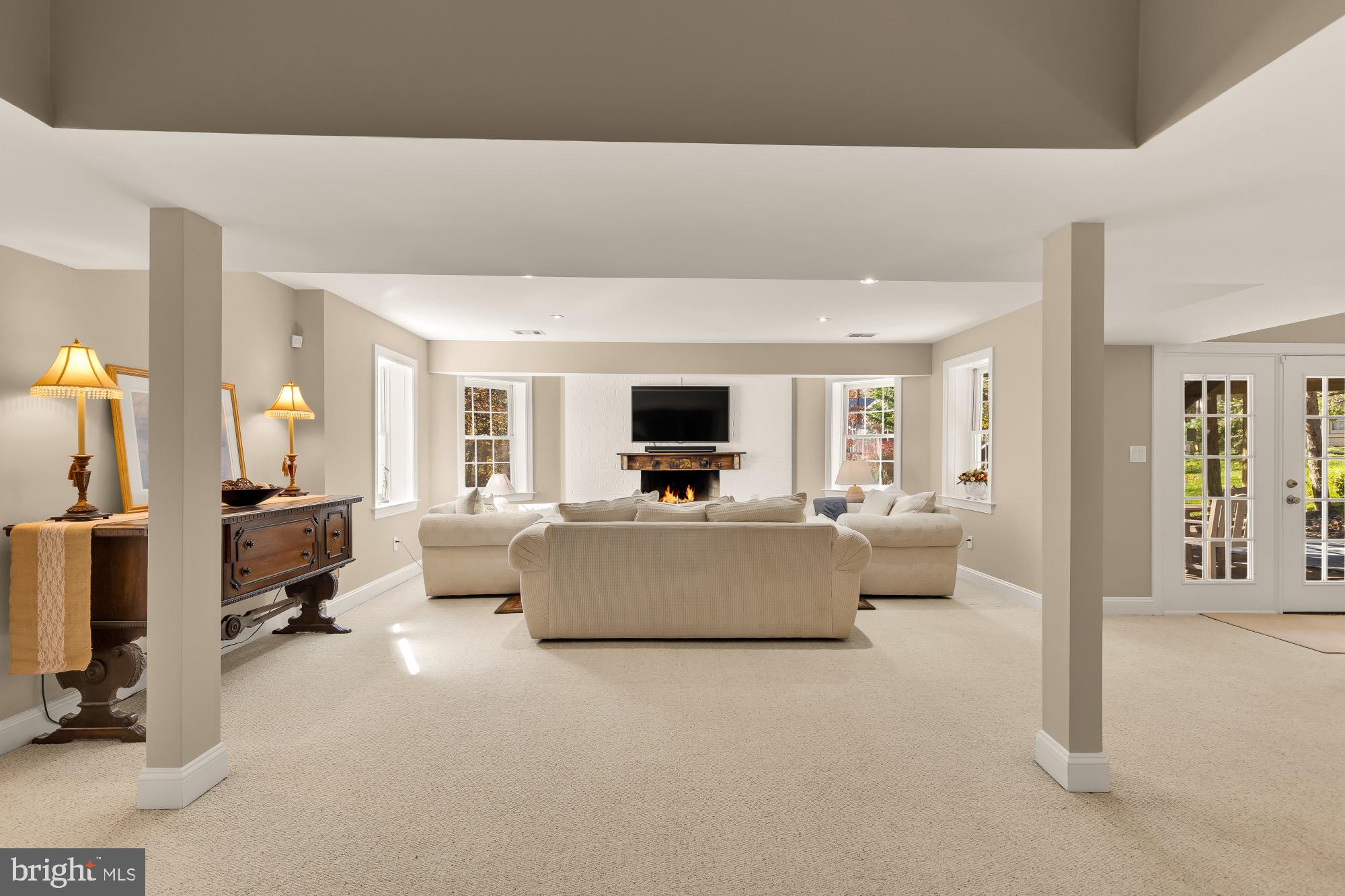 1257 NEW BEDFORD LANE