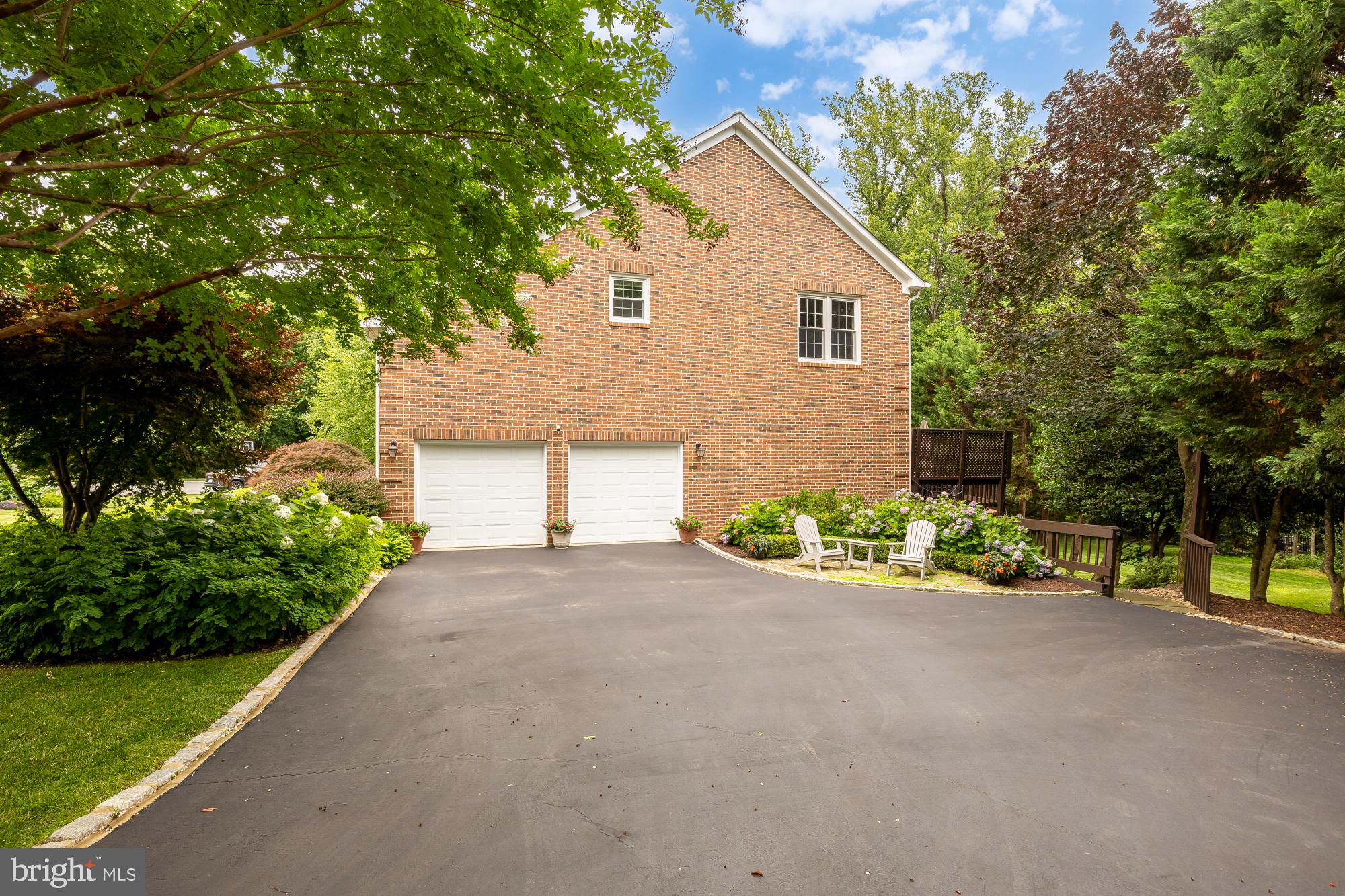 1257 NEW BEDFORD LANE