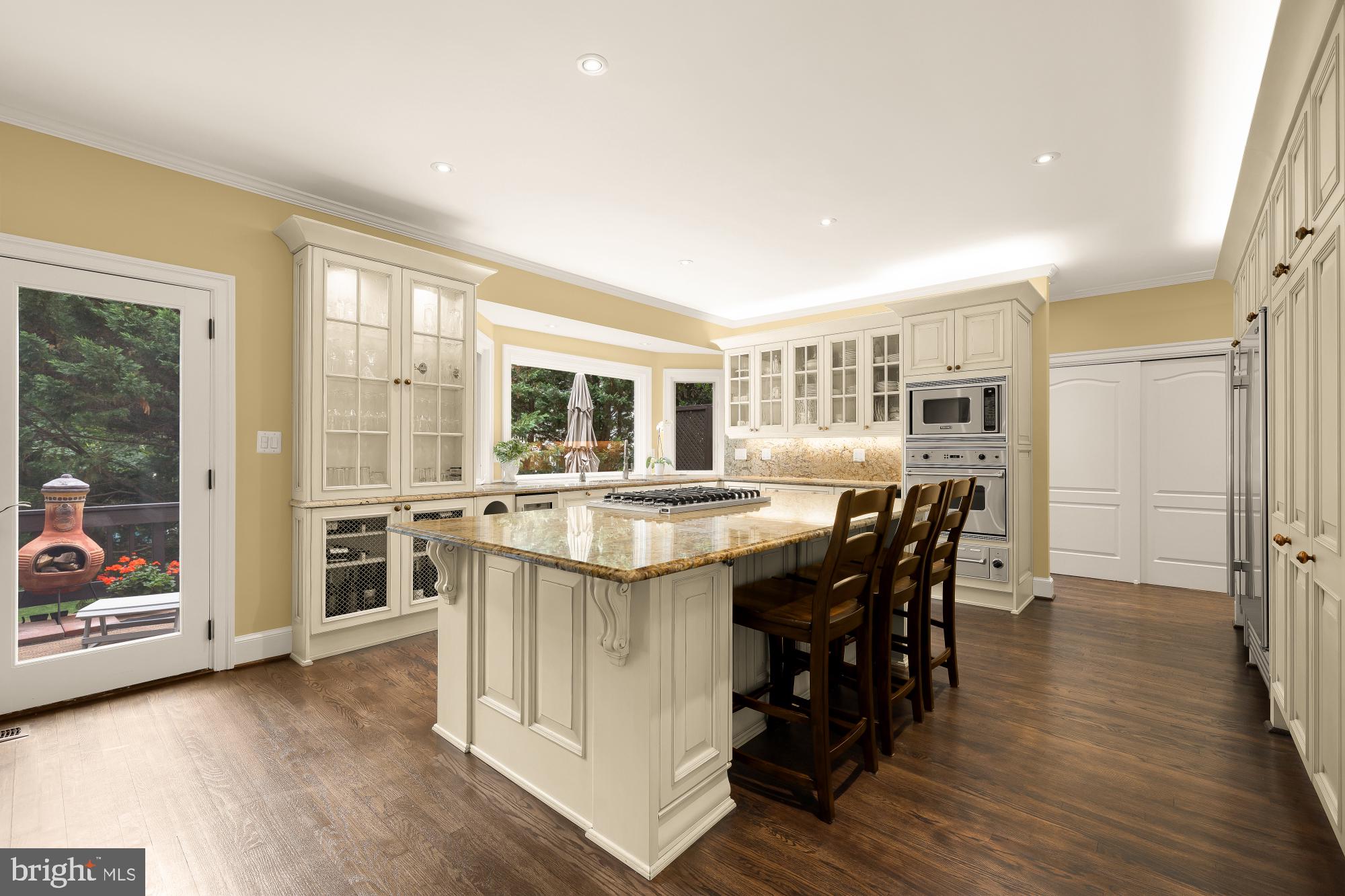 1257 NEW BEDFORD LANE