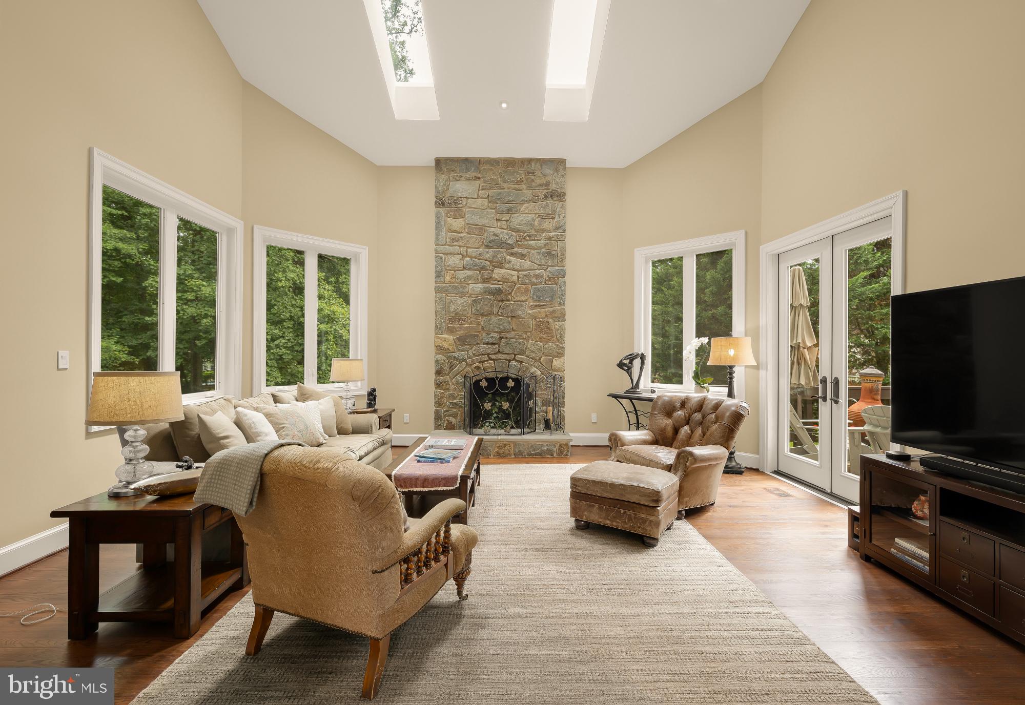 1257 NEW BEDFORD LANE