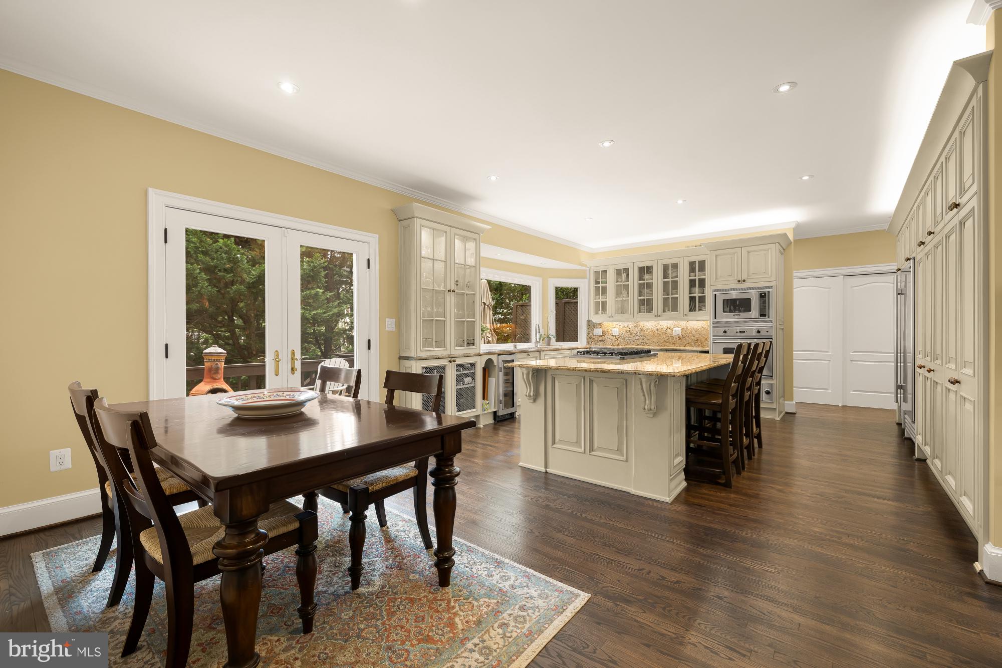 1257 NEW BEDFORD LANE