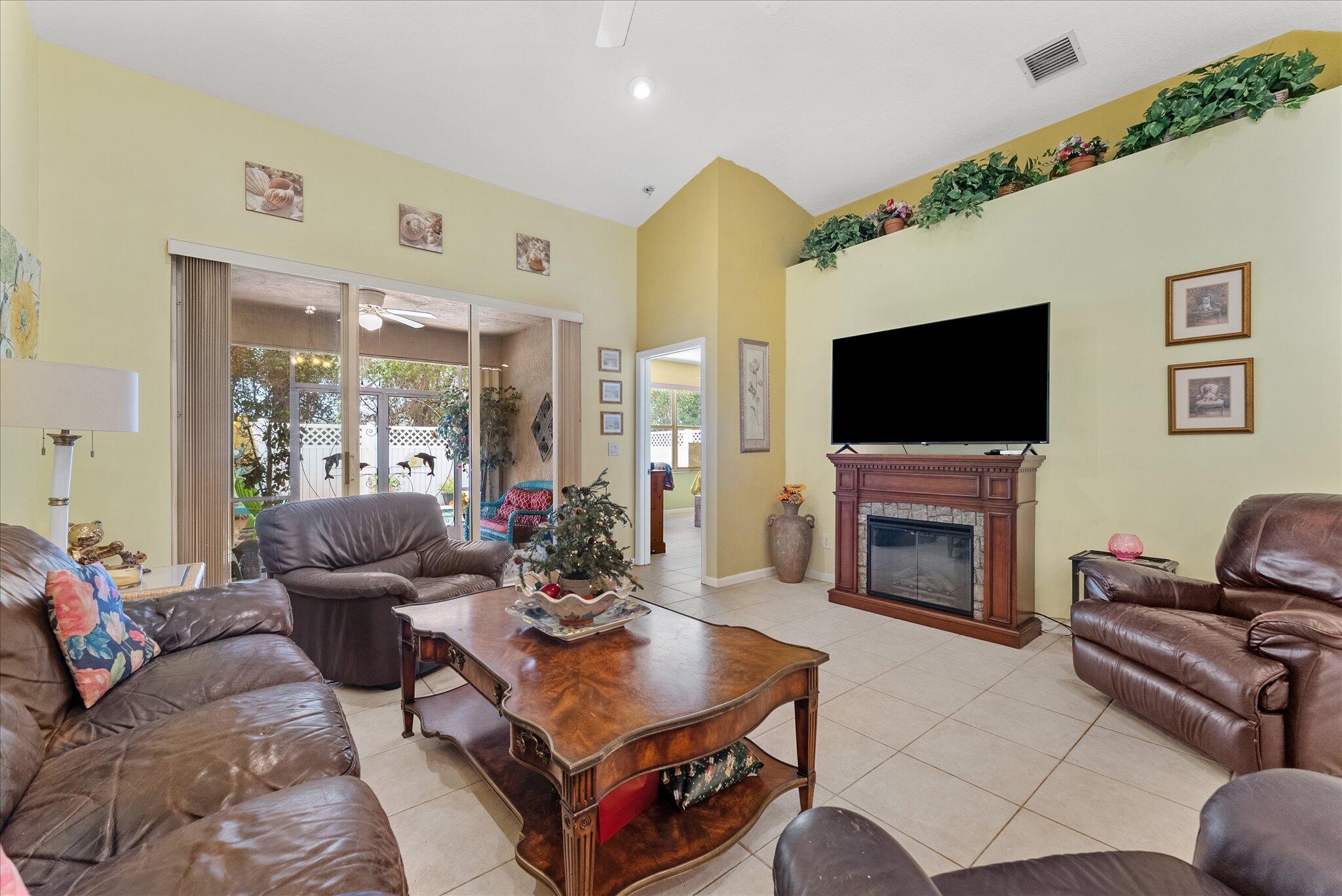 336 W Coral Trace Circle