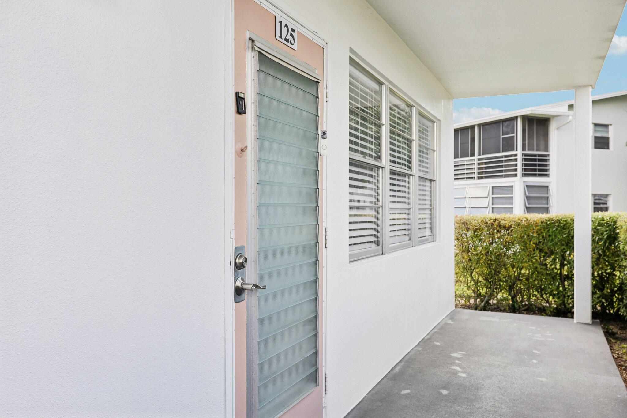 125 Oakridge J 125