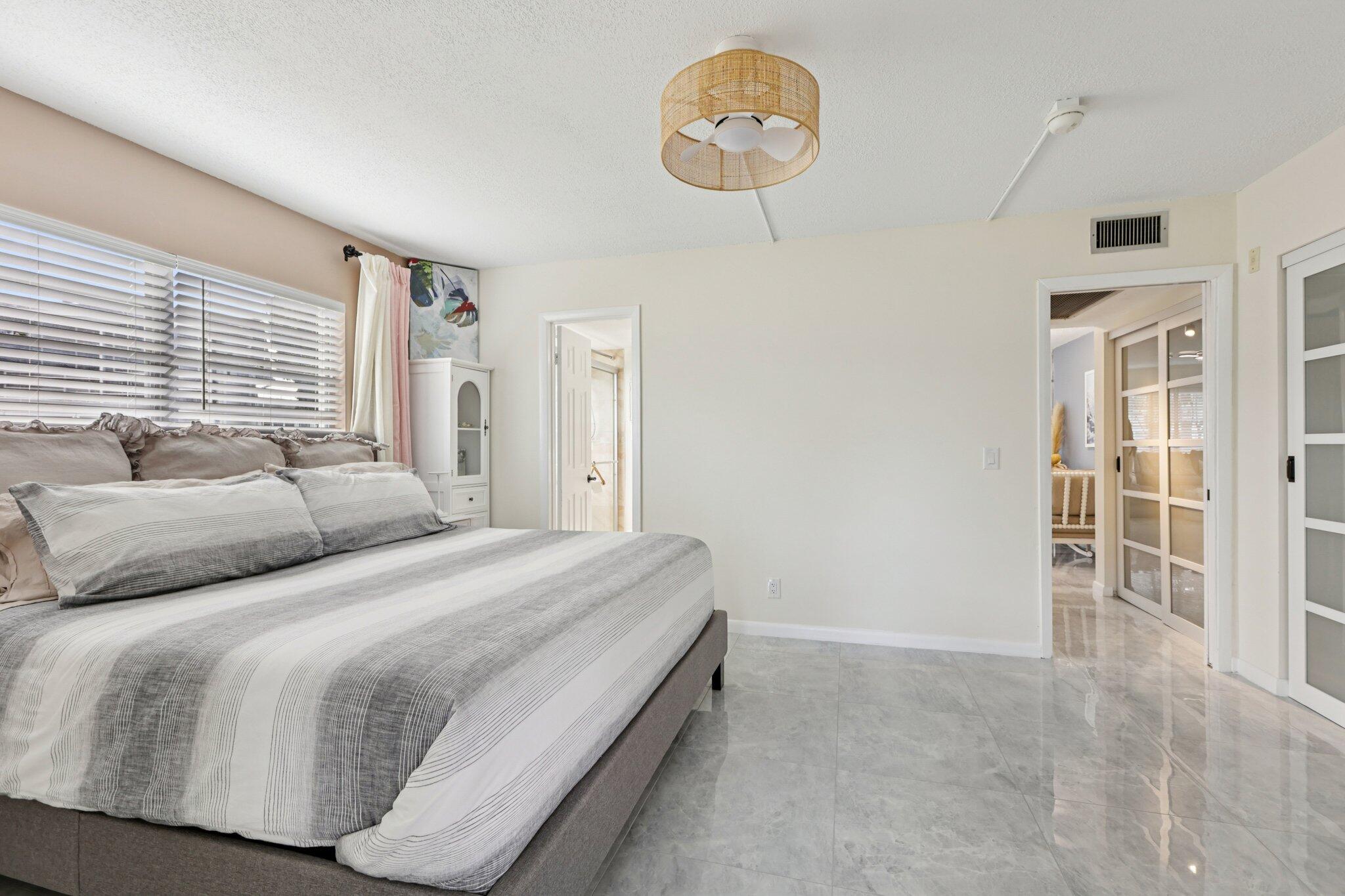 125 Oakridge J 125