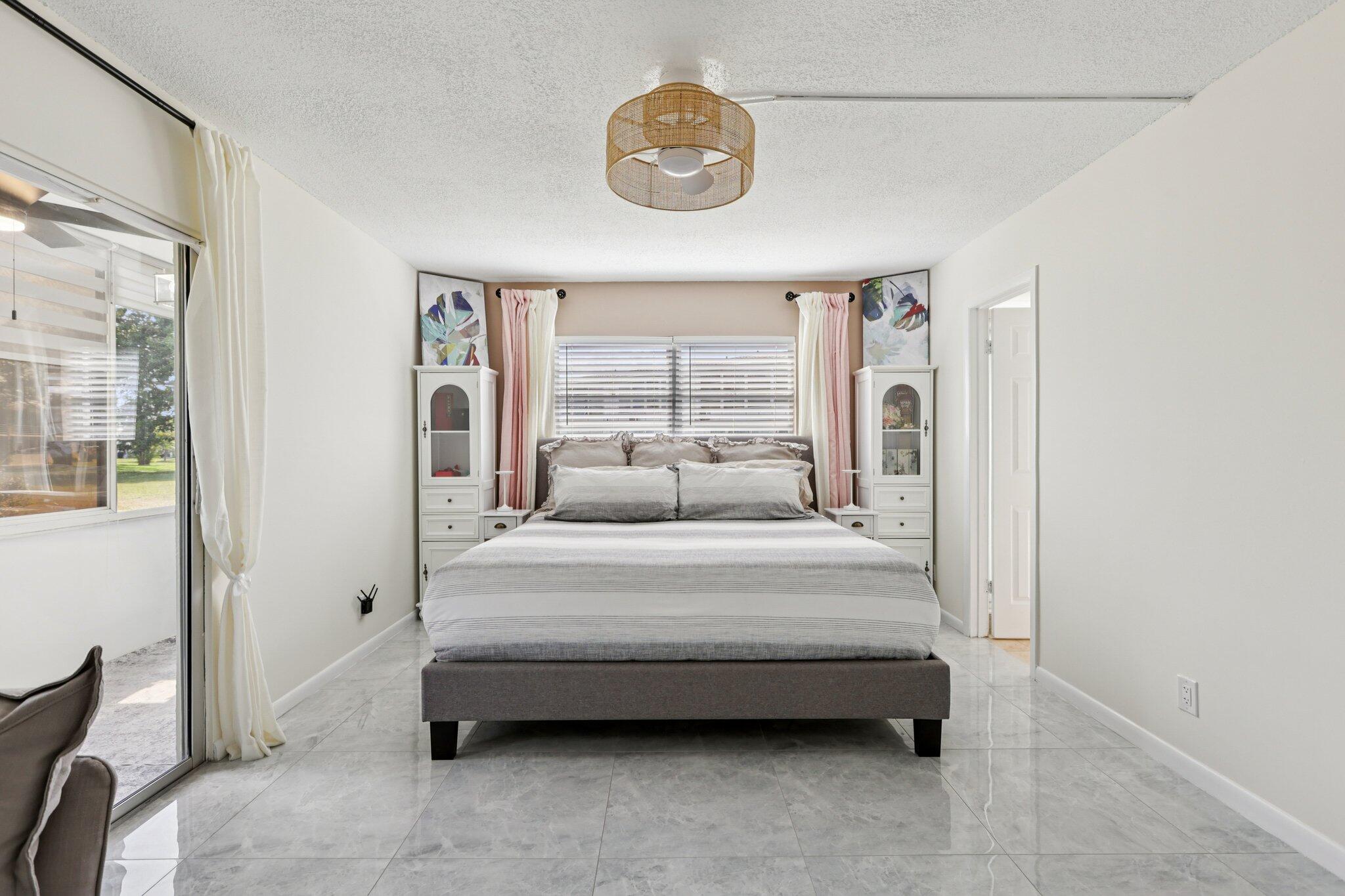 125 Oakridge J 125