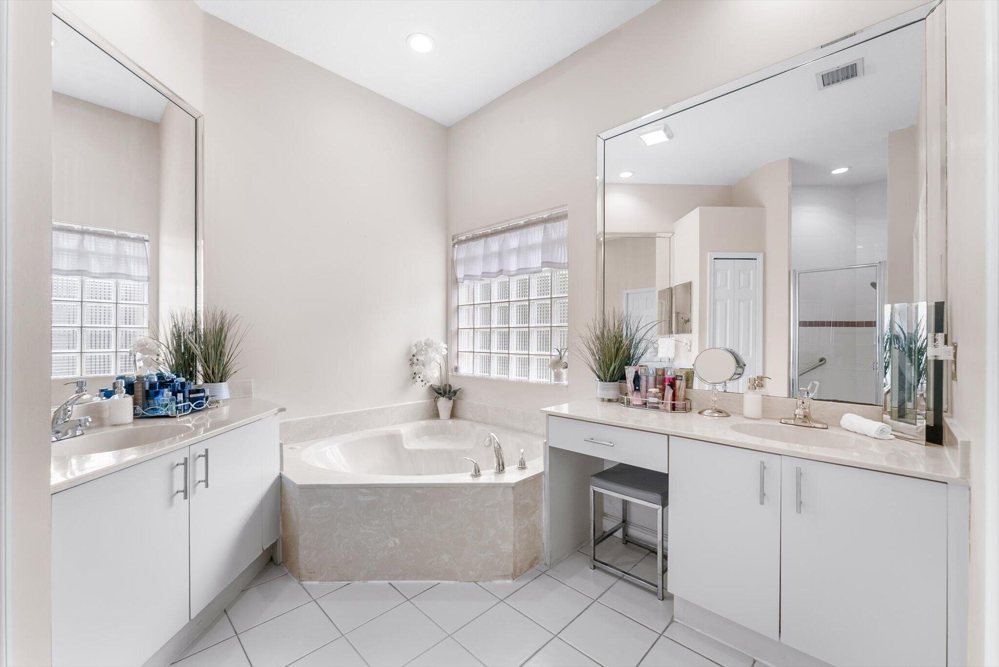12420 NW 50th Place