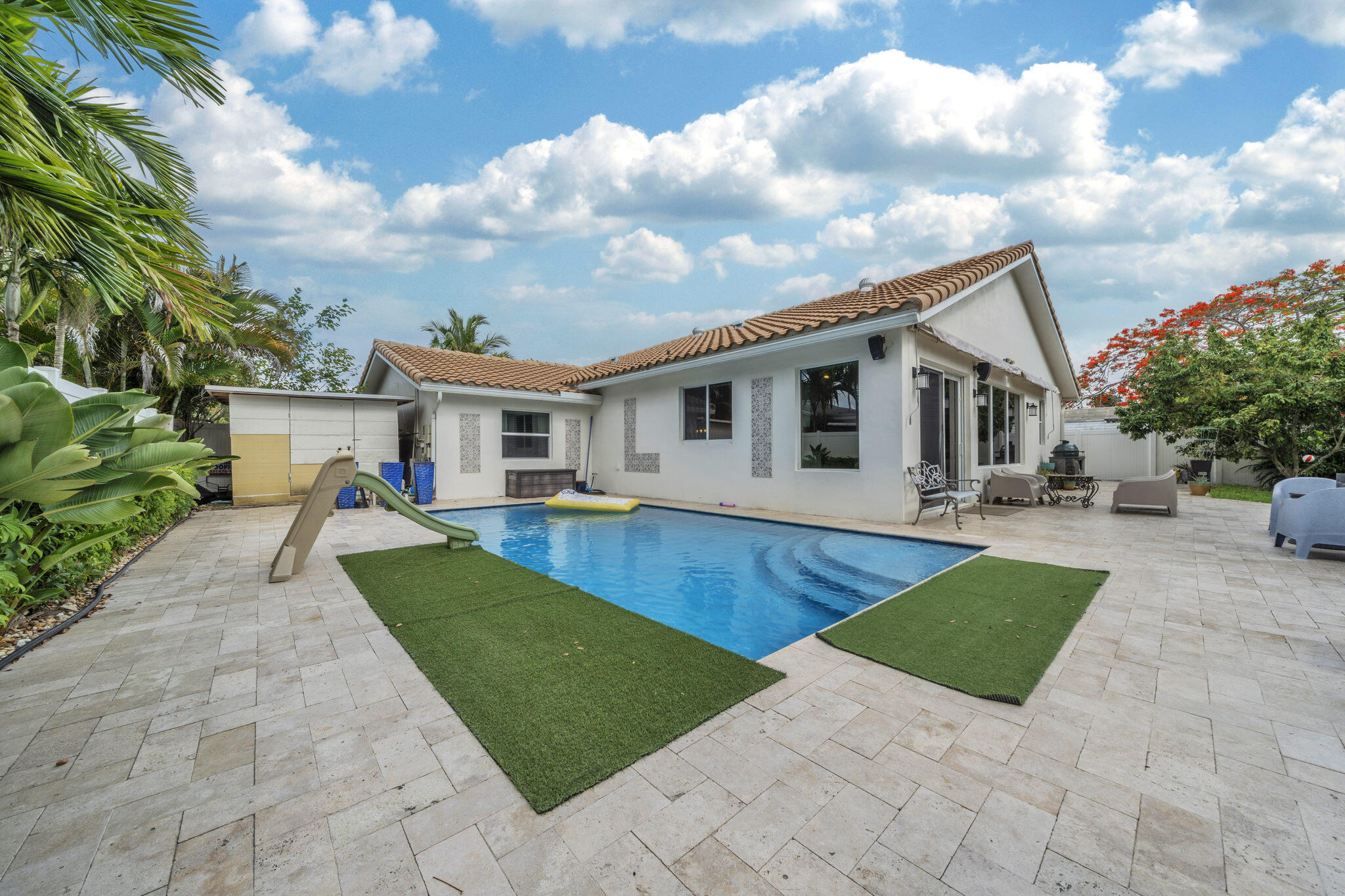 19515 Carolina Circle