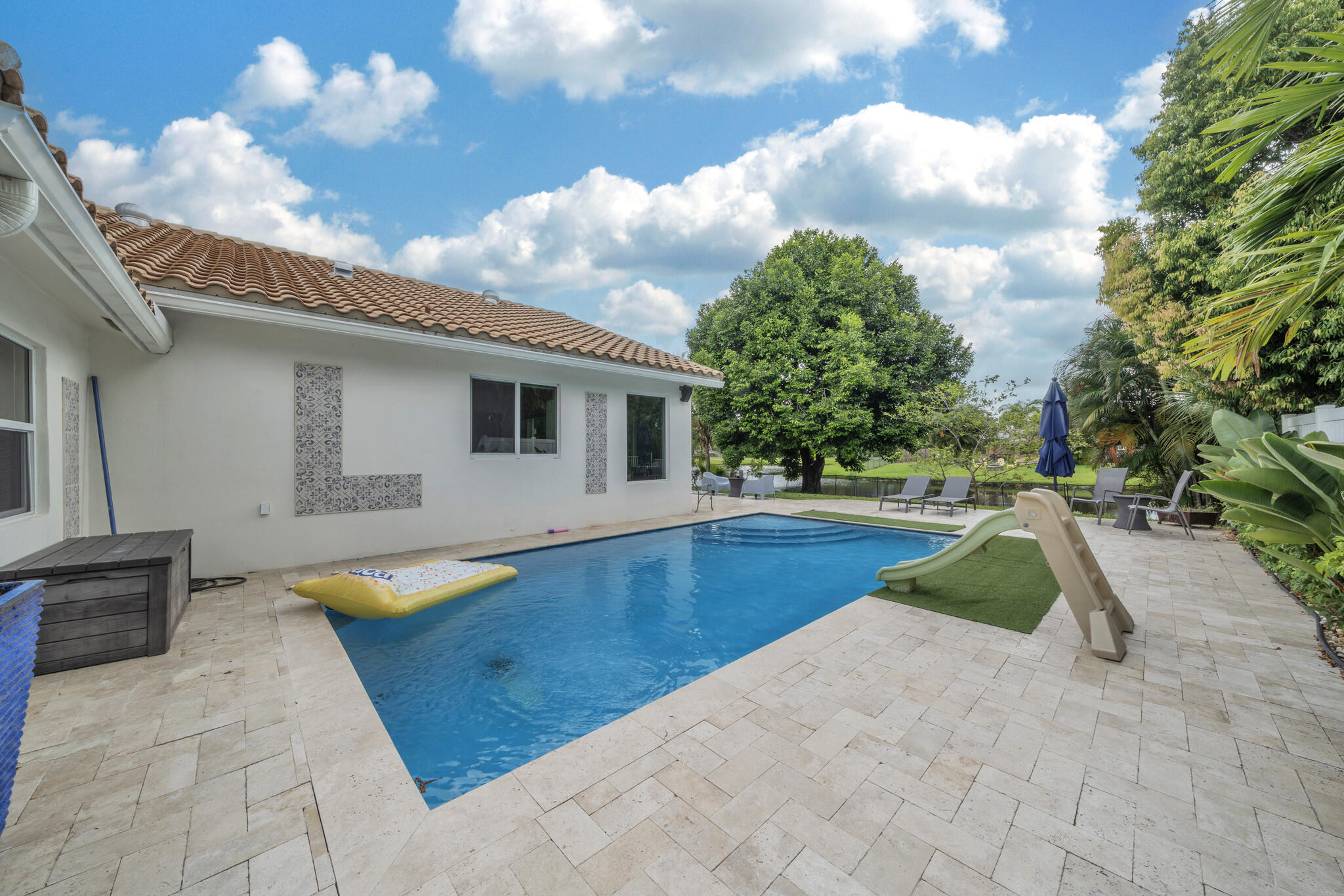 19515 Carolina Circle