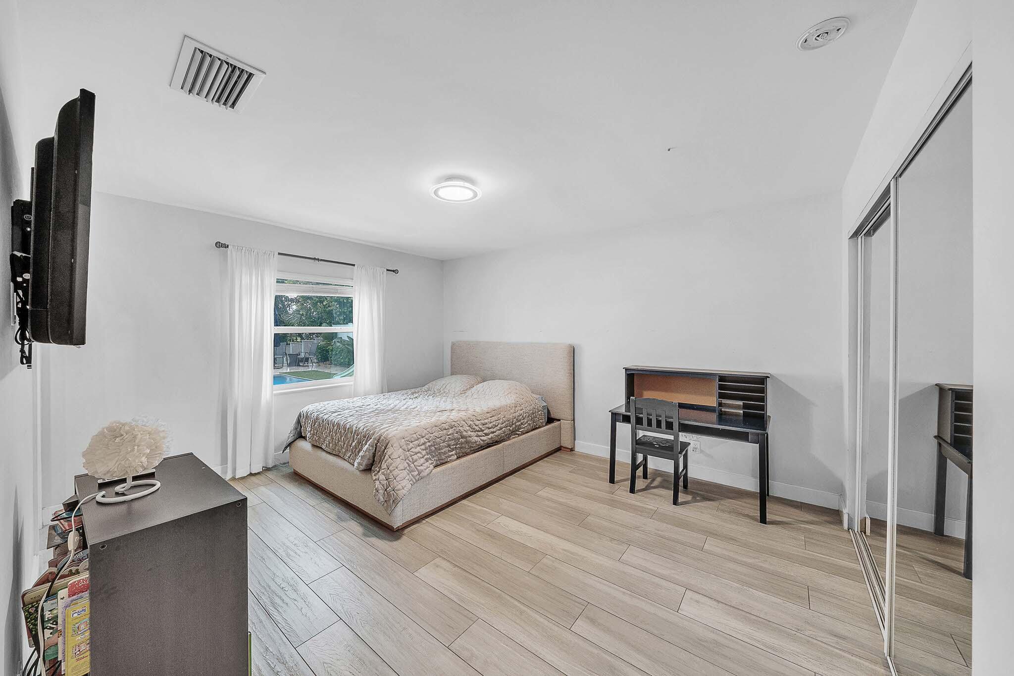 19515 Carolina Circle