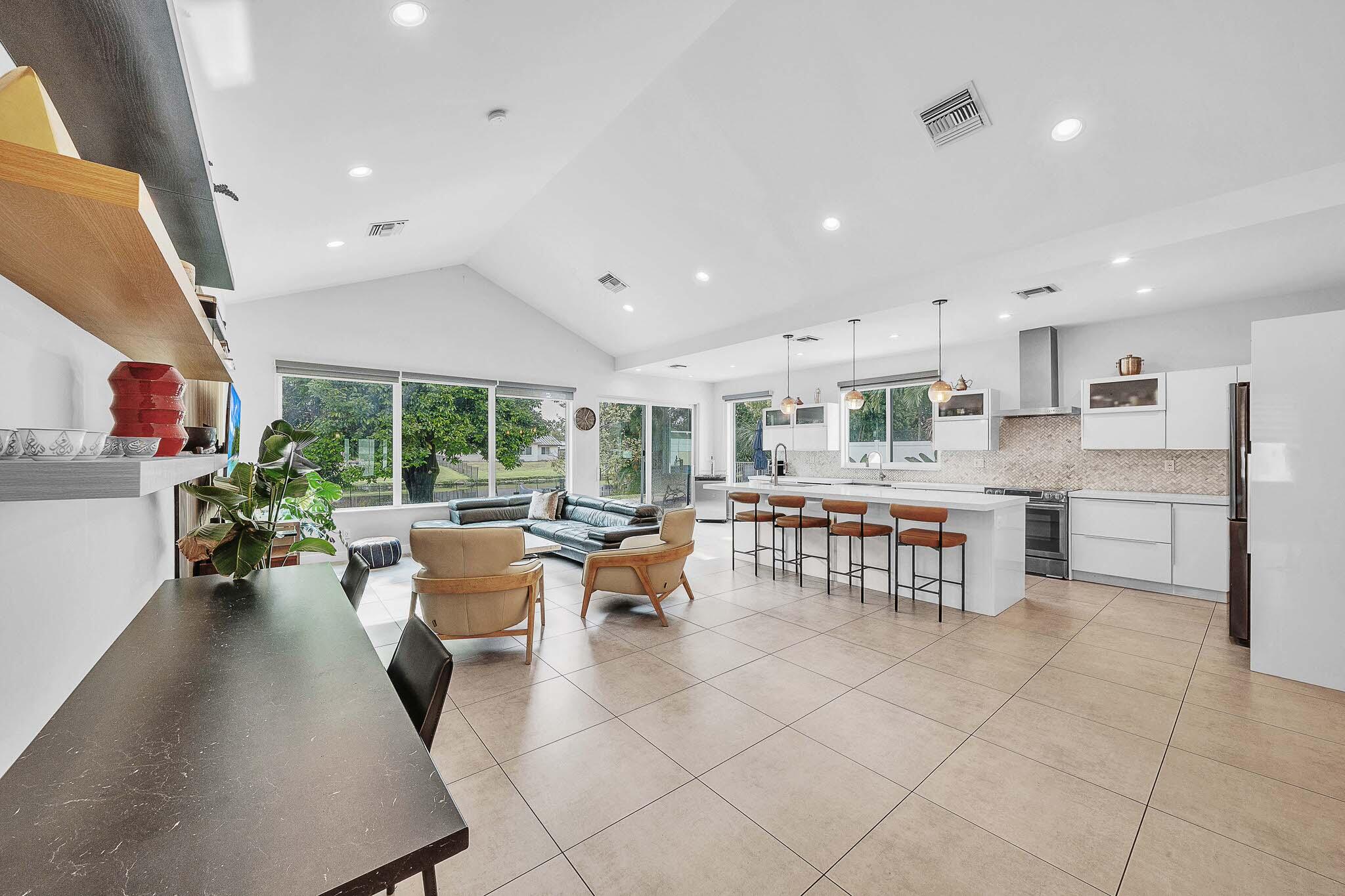 19515 Carolina Circle