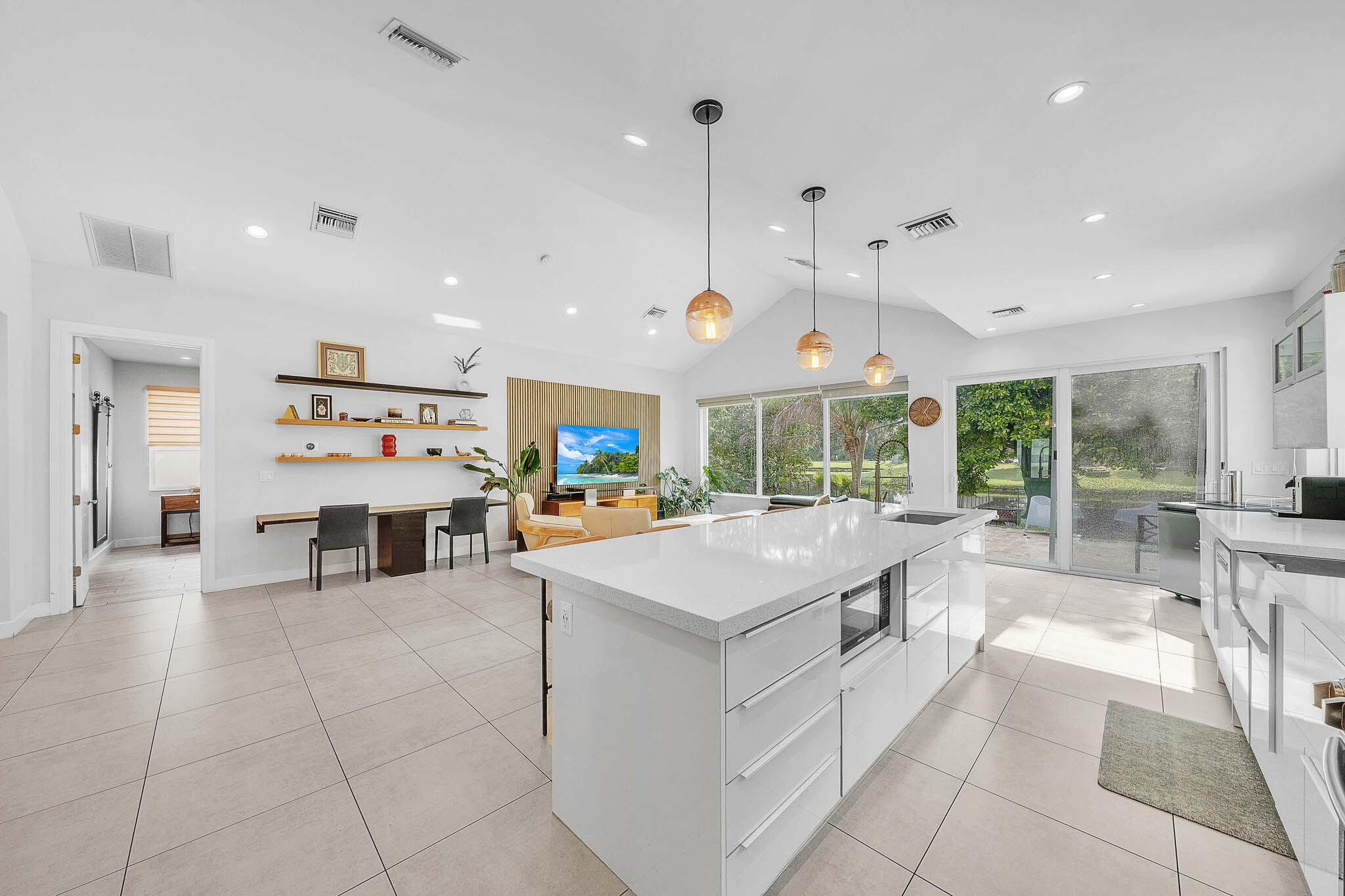 19515 Carolina Circle