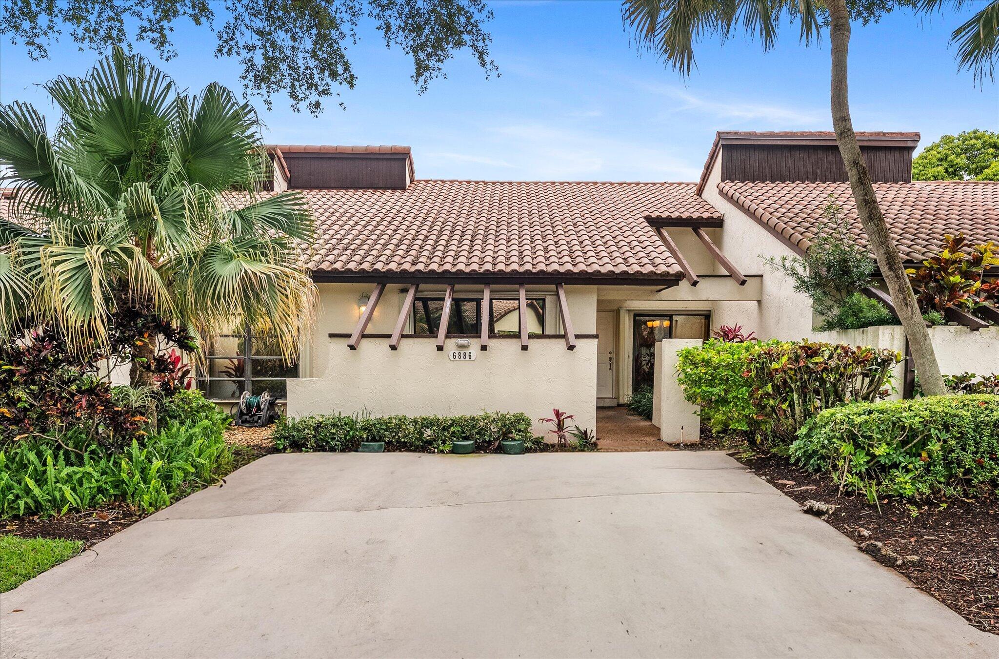 6886 Tiburon Circle