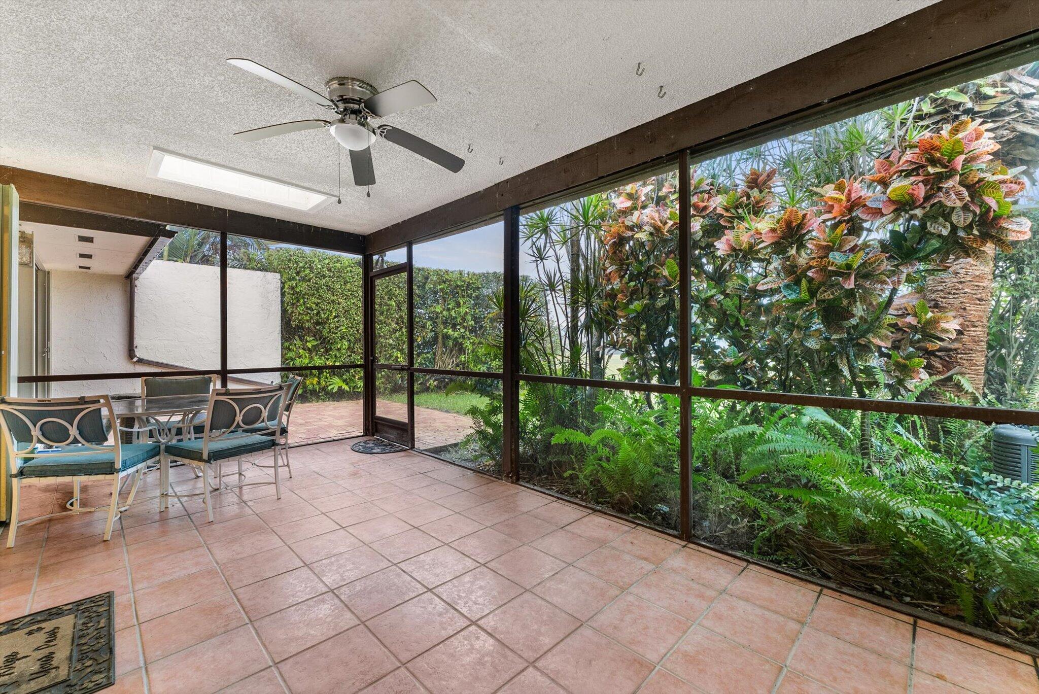 6886 Tiburon Circle