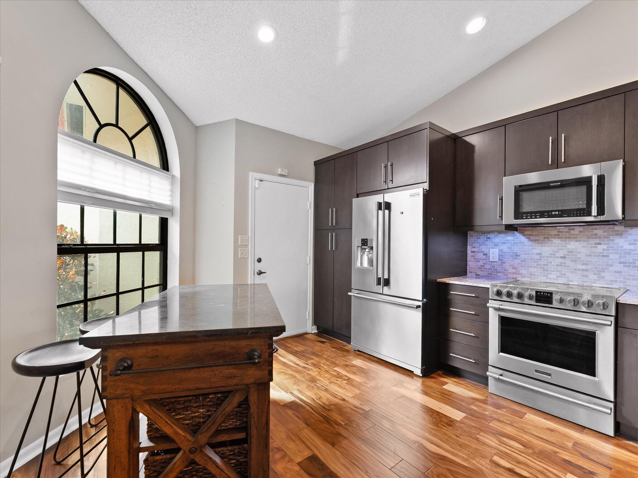 7585 Lexington Club Boulevard B