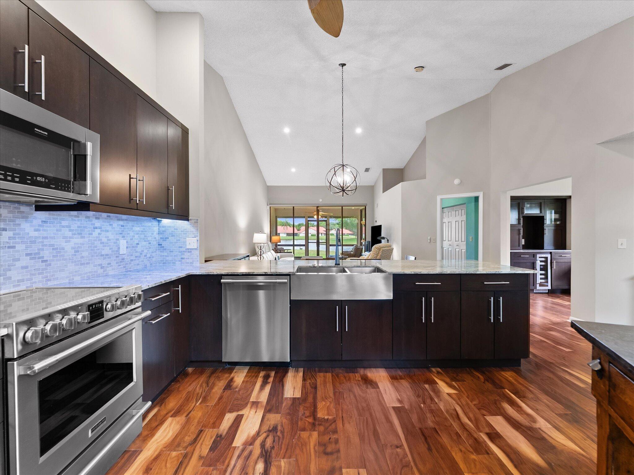 7585 Lexington Club Boulevard B