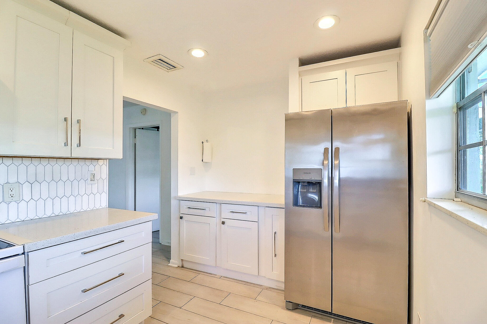 450 BLUEBIRD Lane