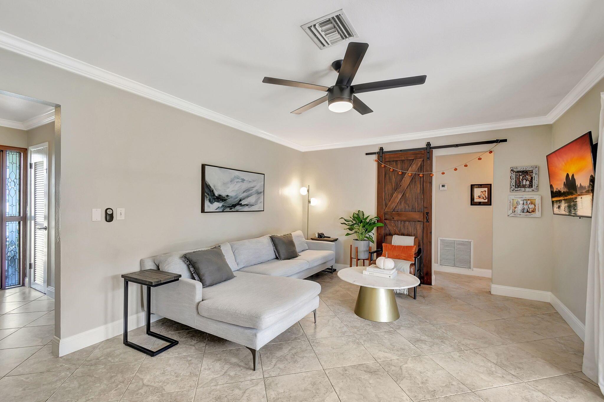 79 W Rubber Tree Drive