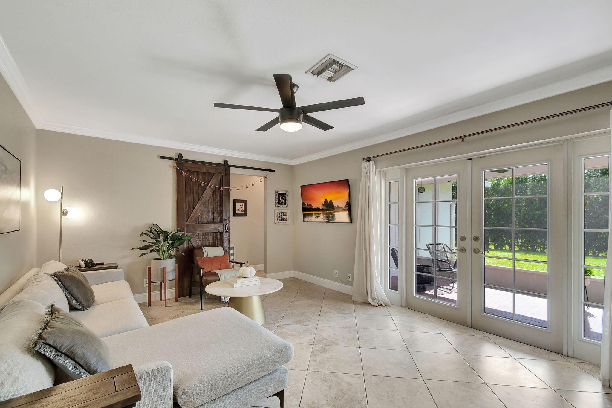 79 W Rubber Tree Drive