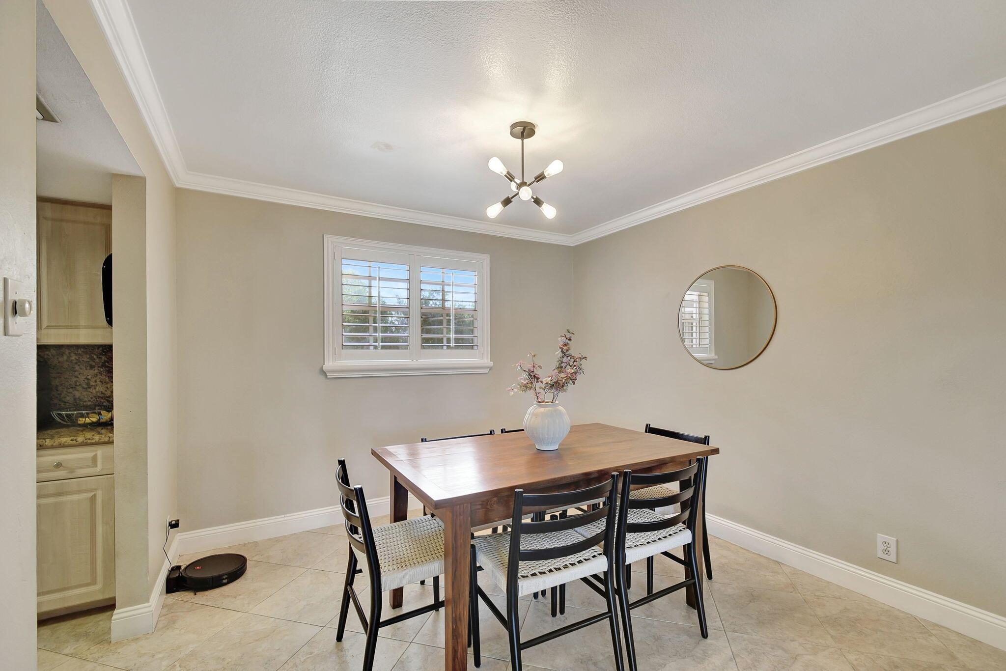 79 W Rubber Tree Drive