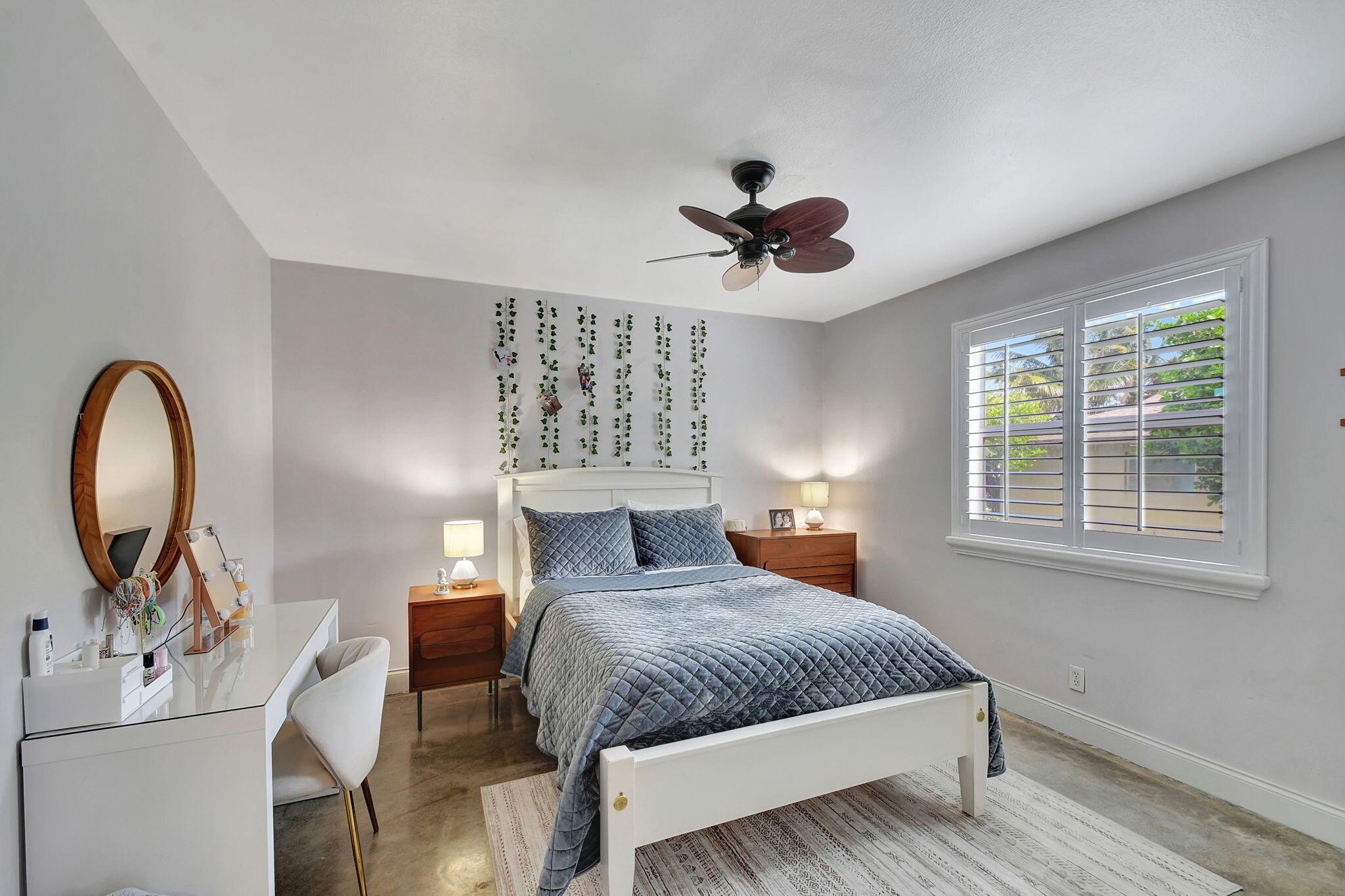 79 W Rubber Tree Drive