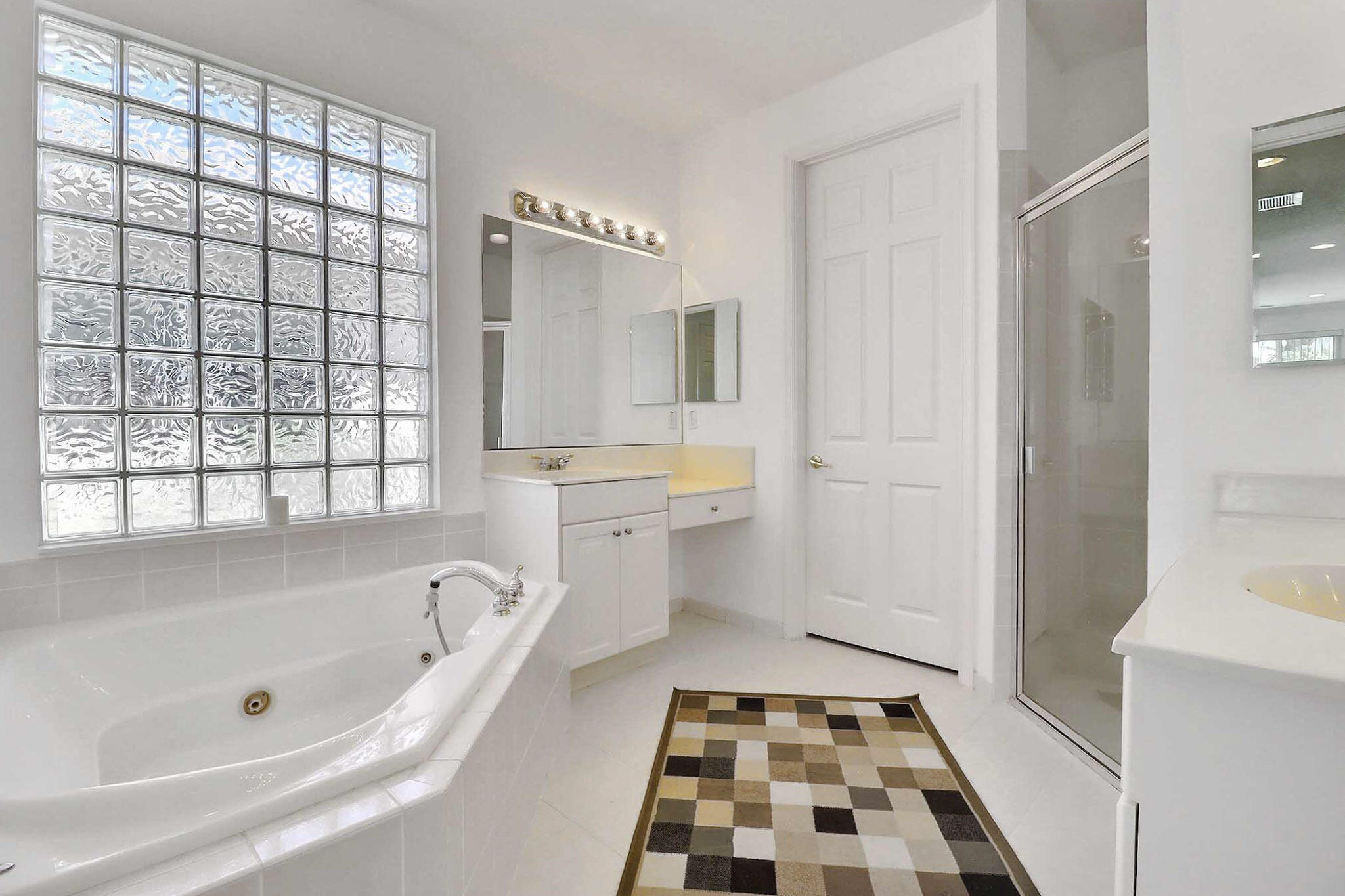 122 Bellezza Terrace