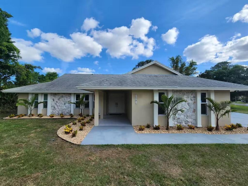 2981 SE Dalhart Road