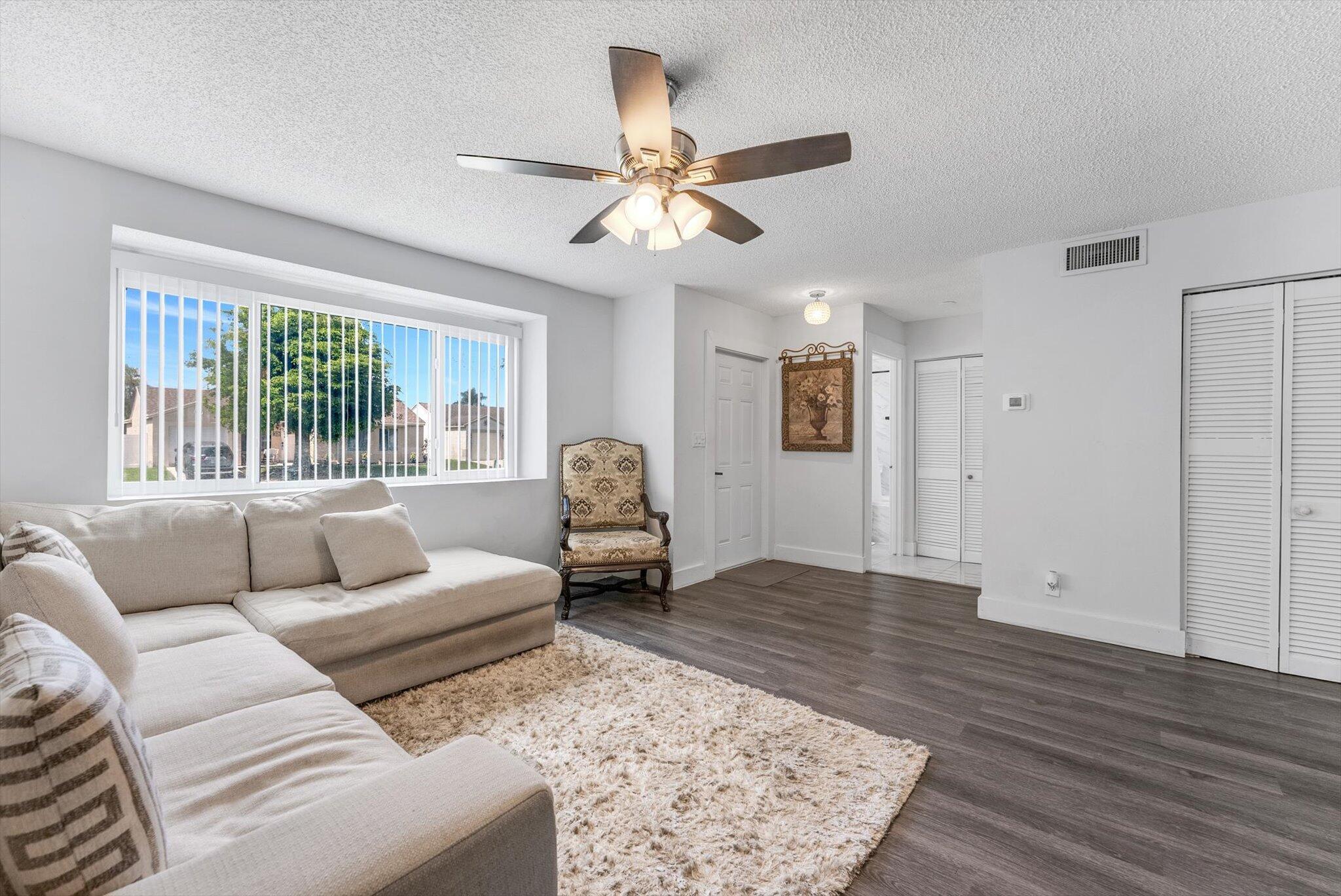 18905 Cloud Lake Circle