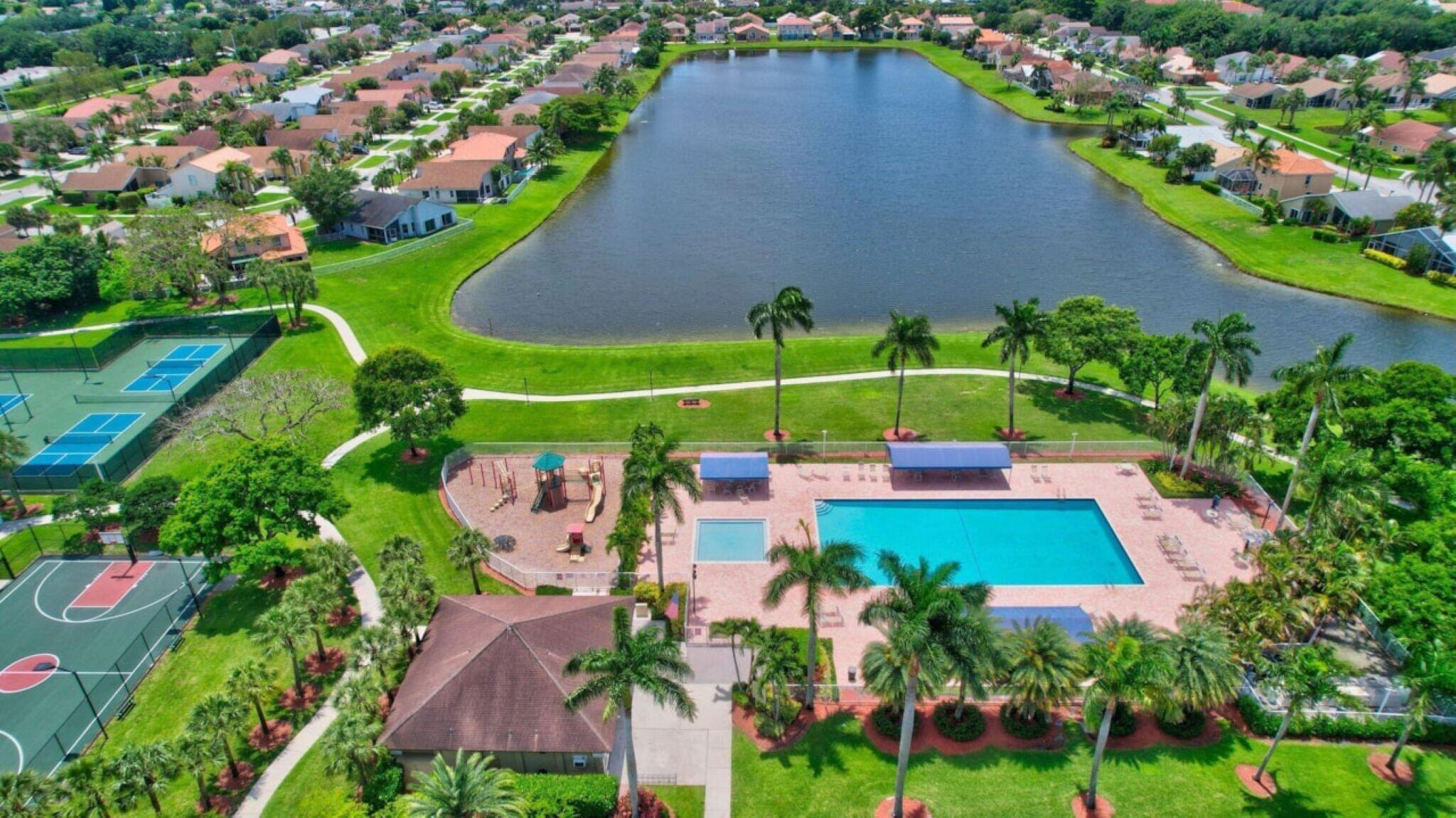 18905 Cloud Lake Circle