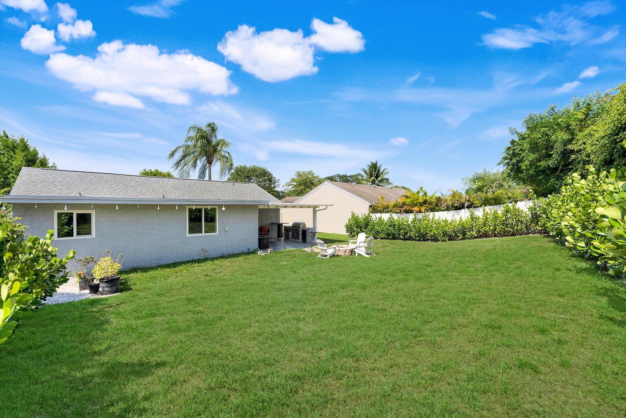 18905 Cloud Lake Circle