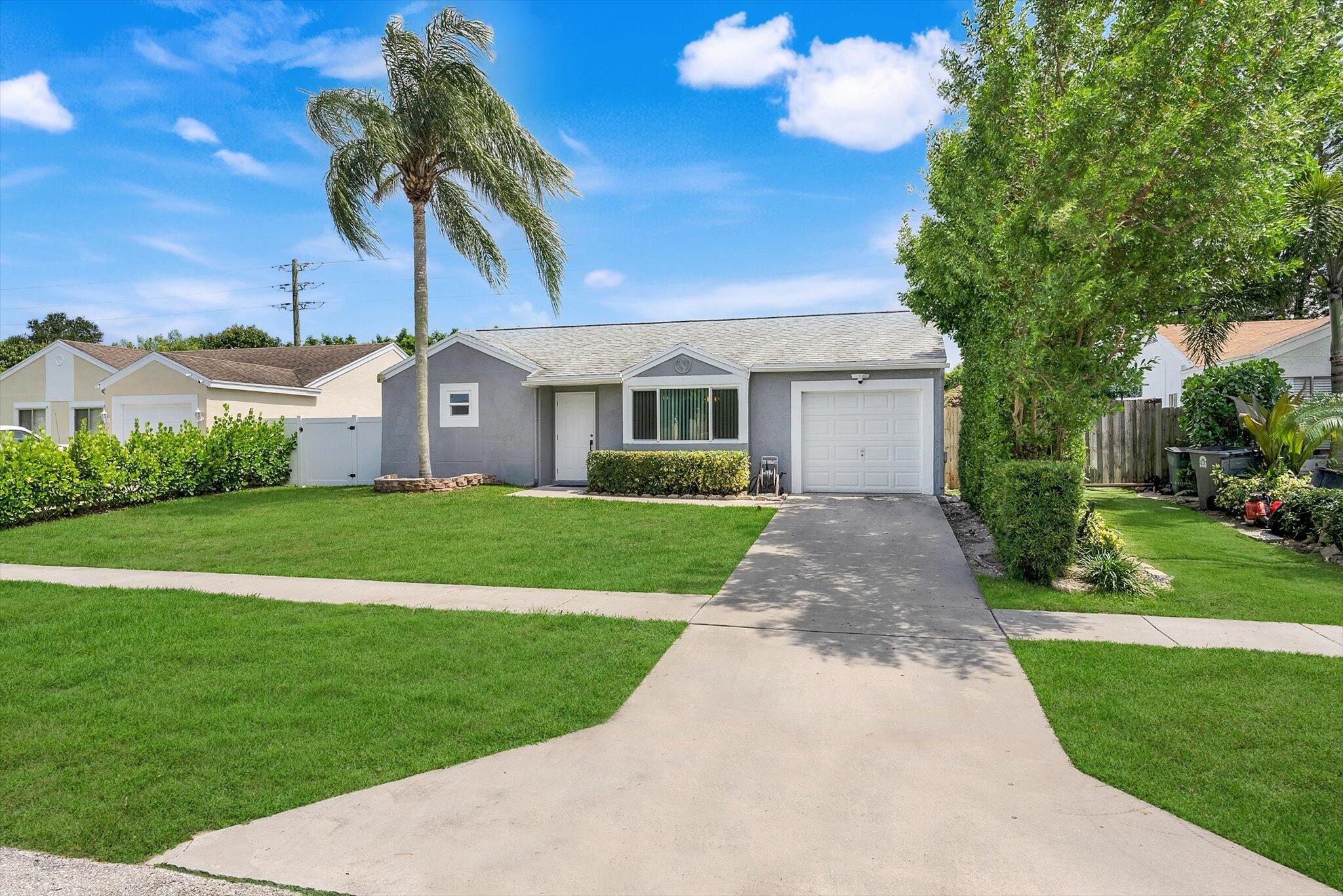 18905 Cloud Lake Circle