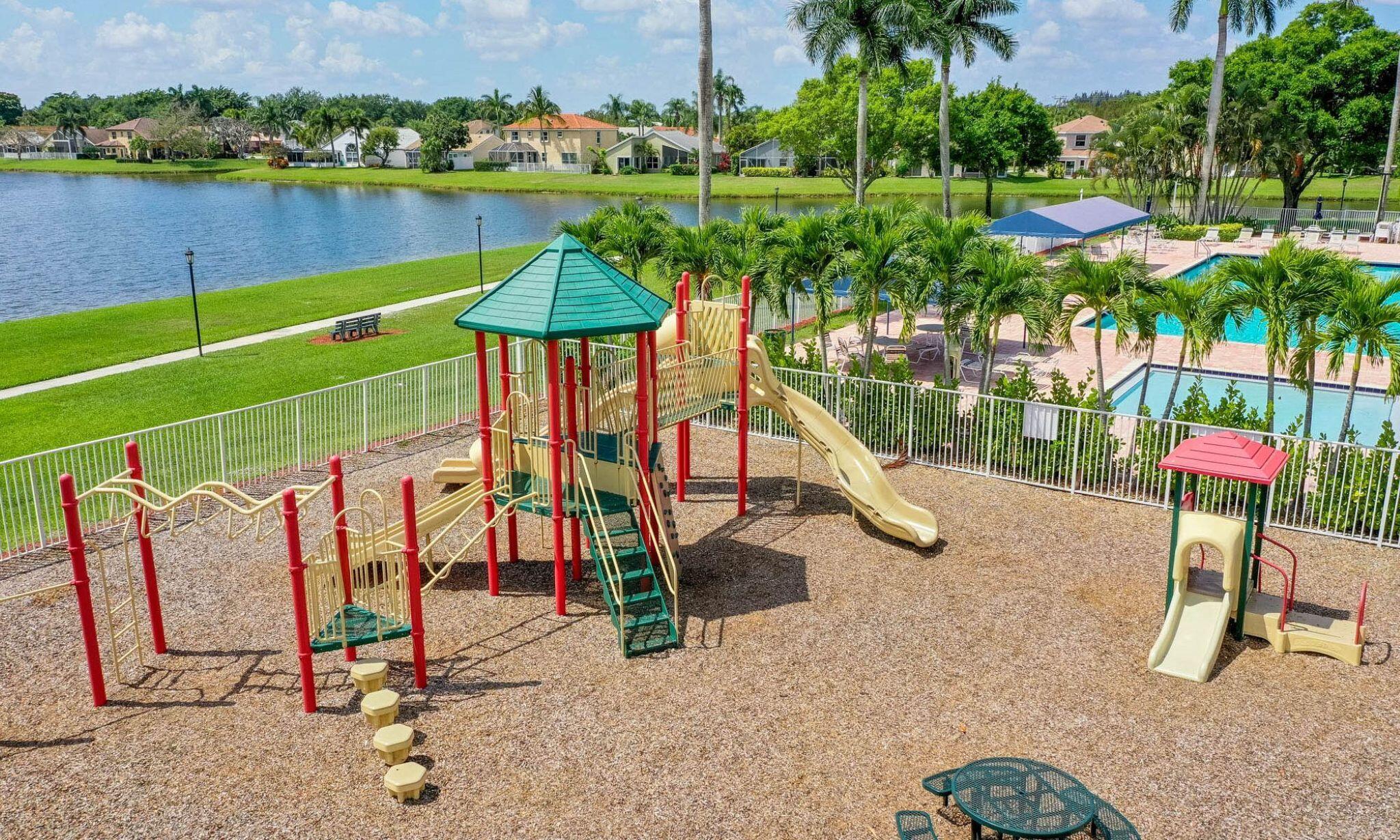 18905 Cloud Lake Circle