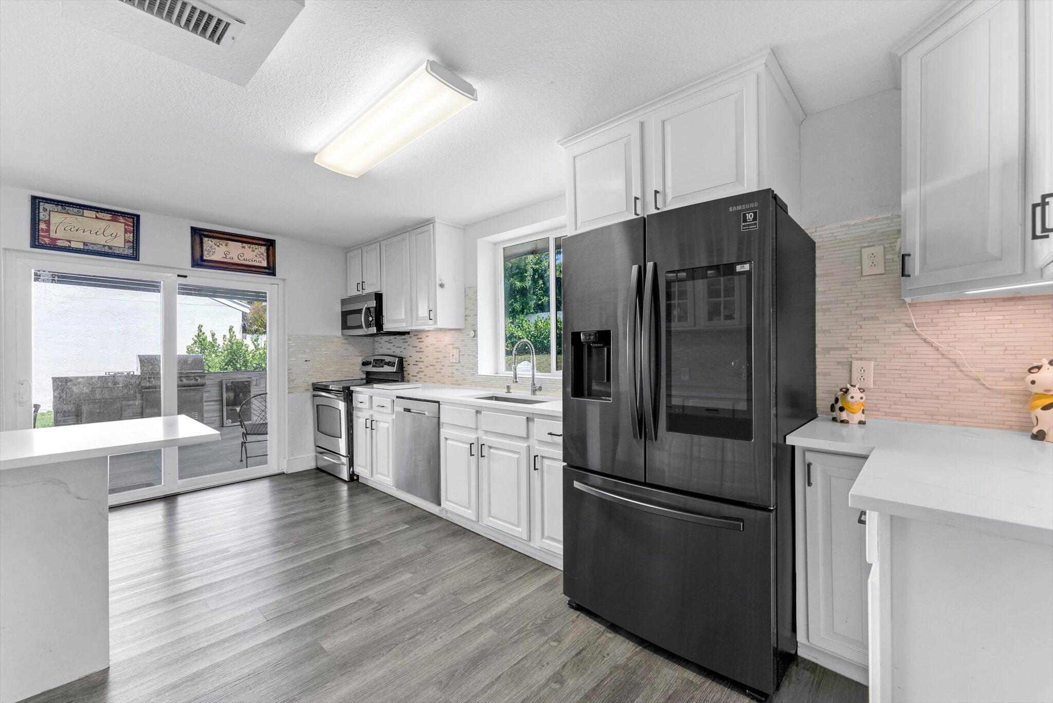 18905 Cloud Lake Circle